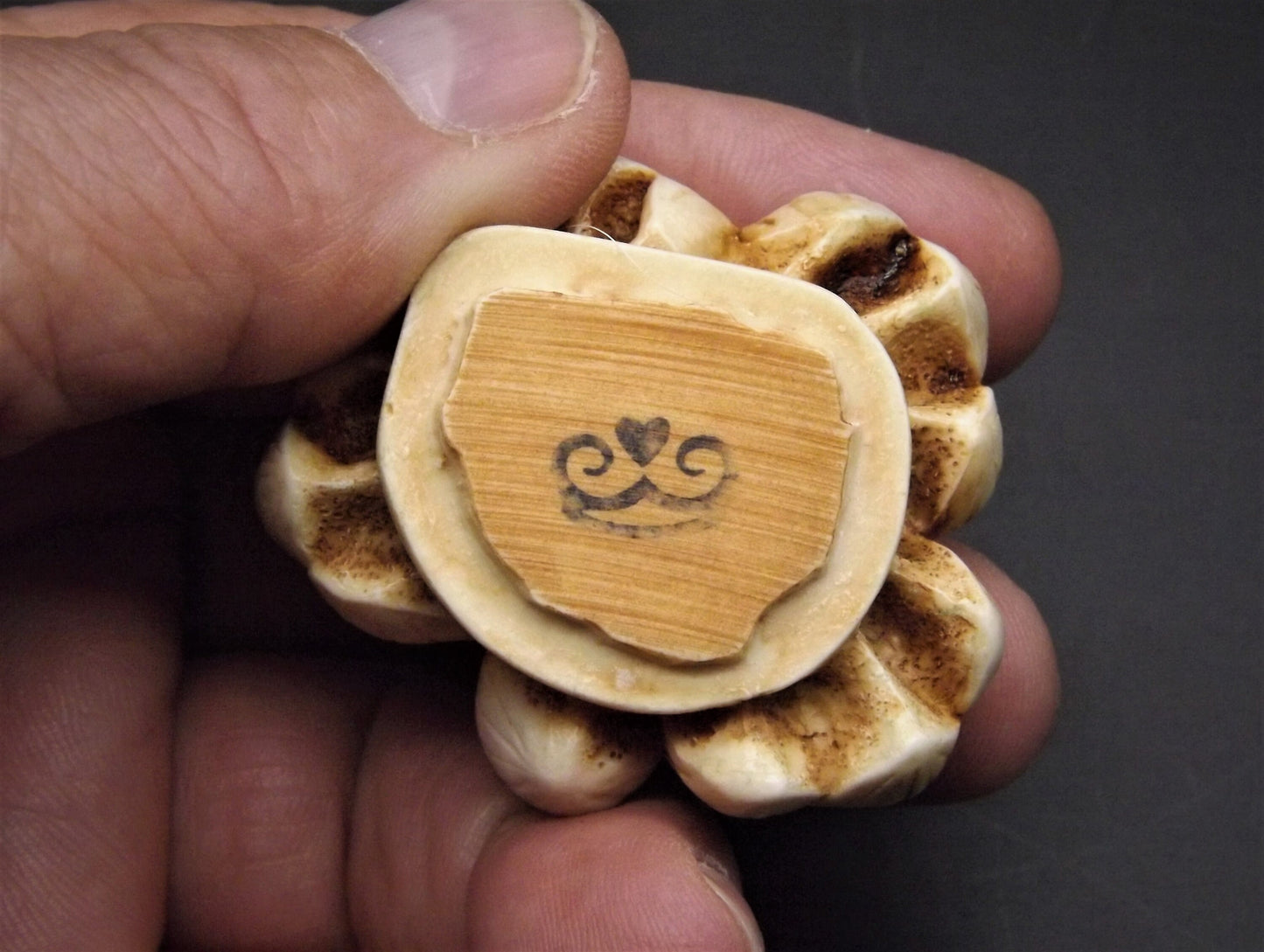 Retired Harmony Kingdom Snowdrop Figurine: Lord Byron's Garden, 1996