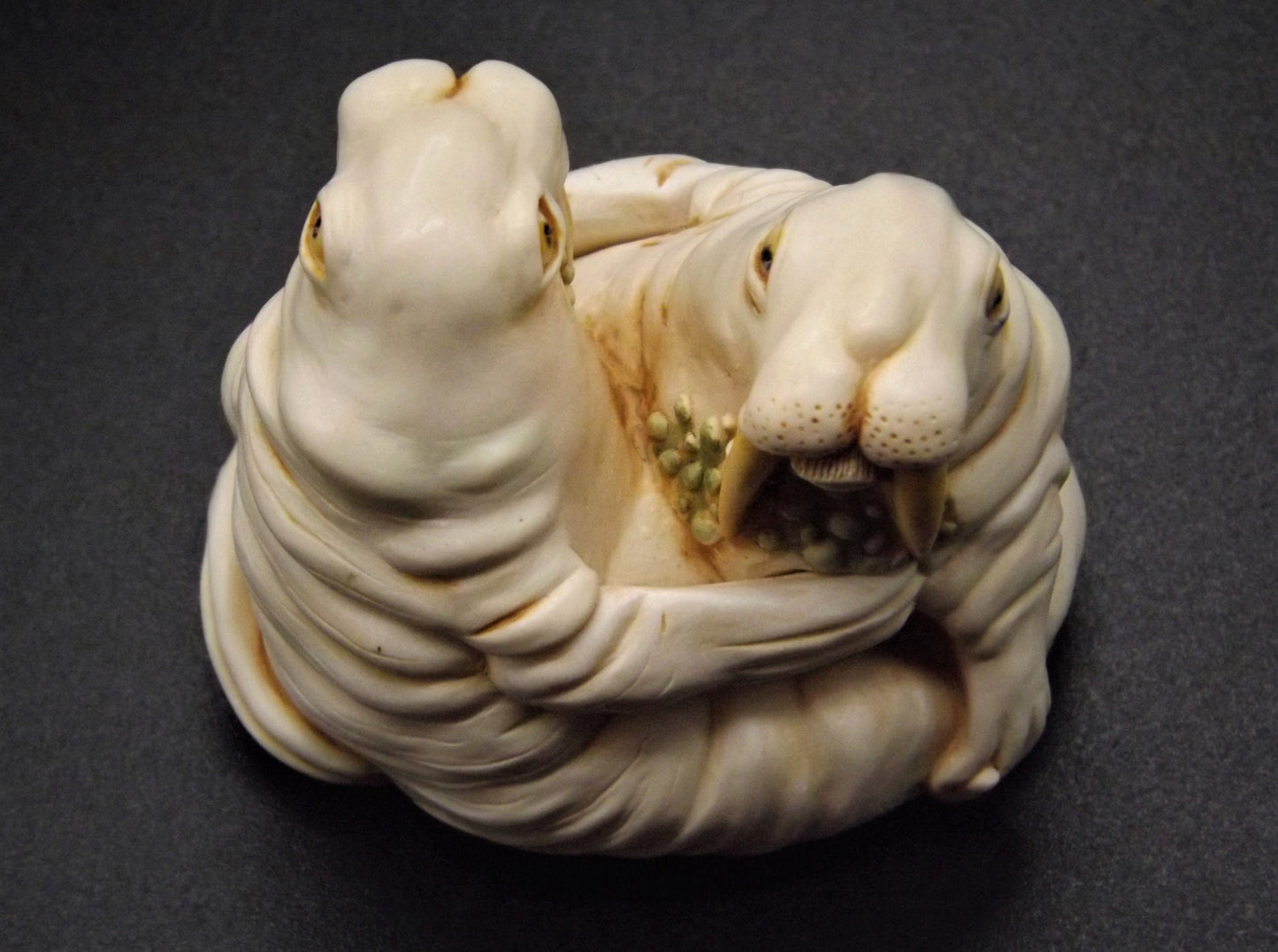 Closeout Sale! Retired 1994 Harmony Kingdom "Love Seat'" Jest Figurine TJWA with original box. Excellent condition.