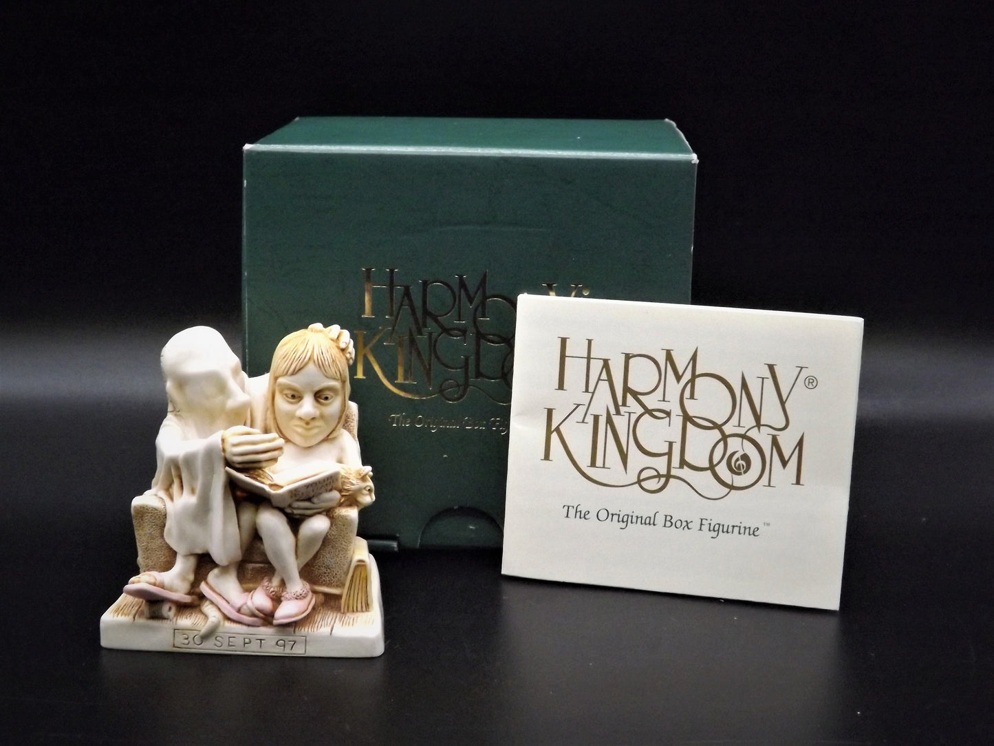 Harmony Kingdom Cotton Anniversary Figurine: Royal Watch Collector's Club