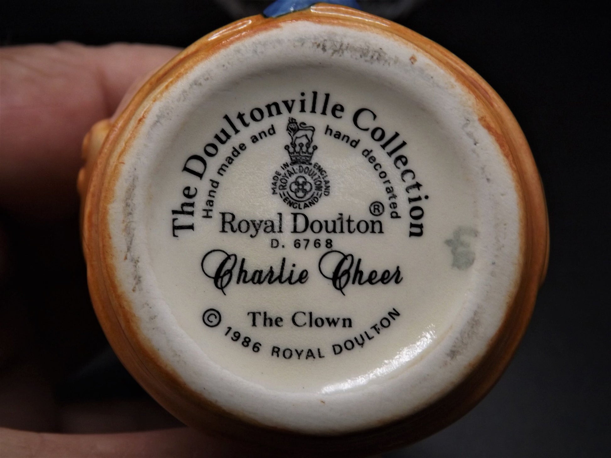 Closeout Sale! Vintage 1986 Royal Doulton Doultonville Collection D-6768 Charlie Cheer The Clown. Excellent condition no box.