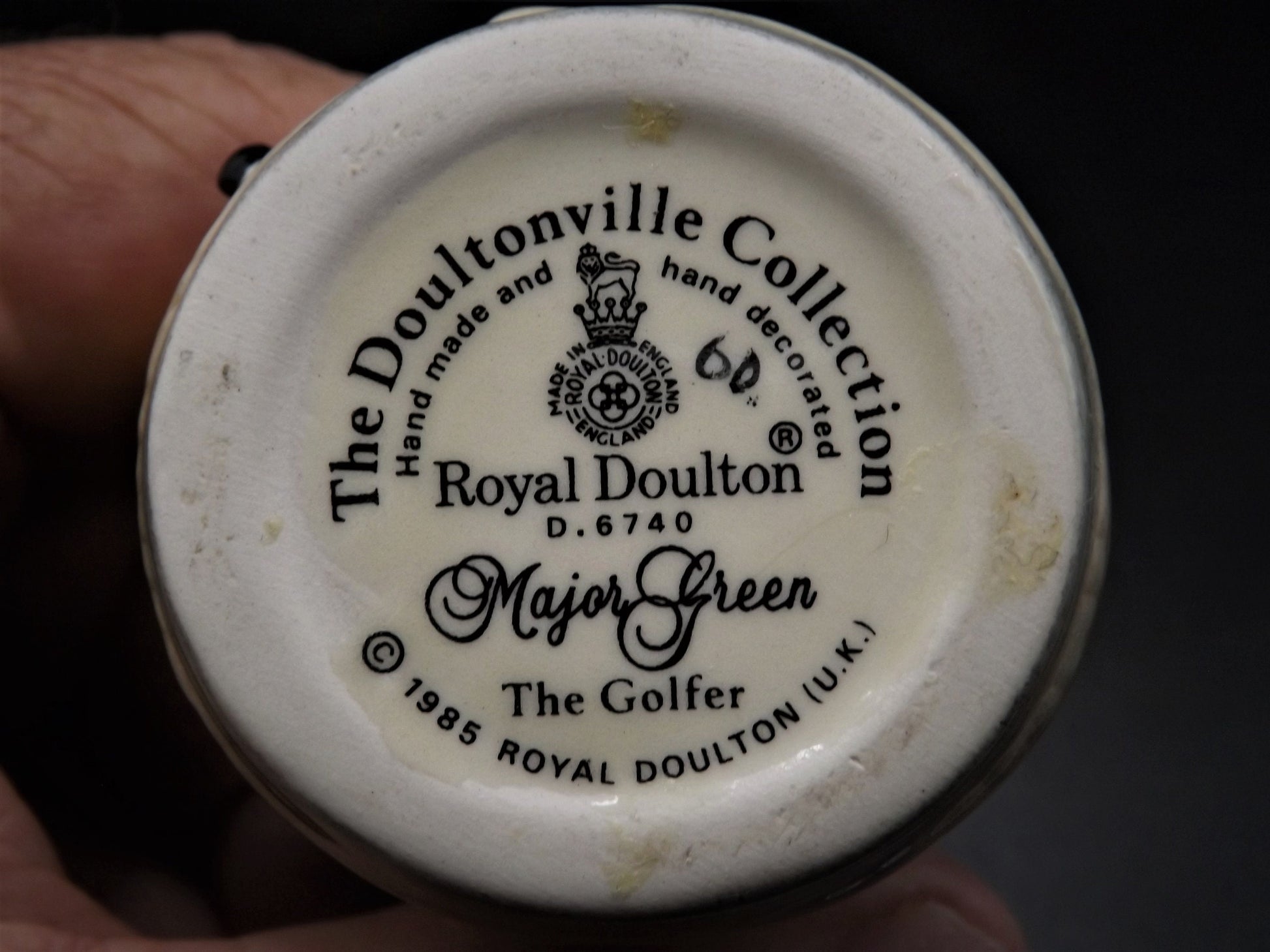 Closeout Sale! Vintage 1985 Royal Doulton Doultonville Collection D-6740 Major Green The Golfer. Excellent condition no box.