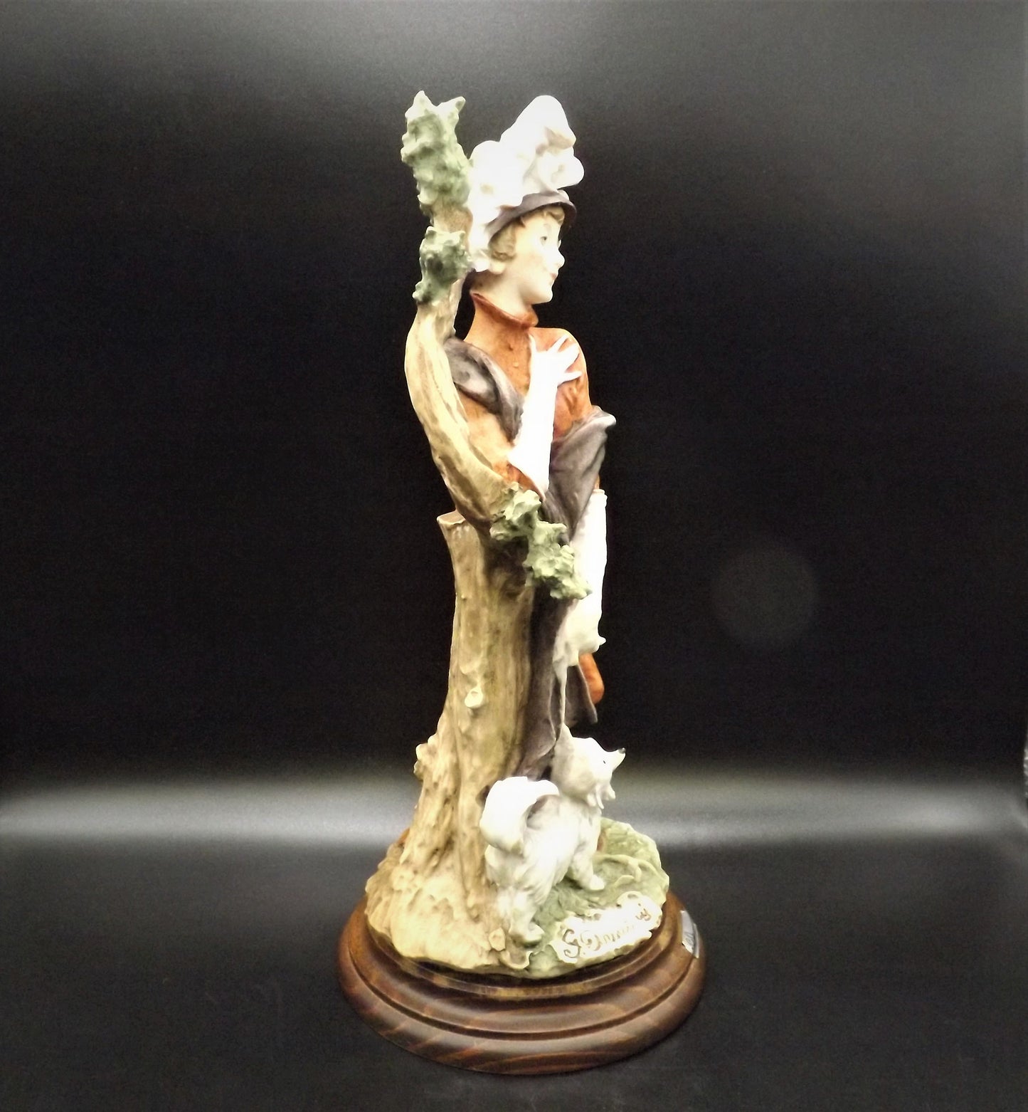 Giuseppe Armani Porcelain Figurine: Lady with Dog, Florence Italy