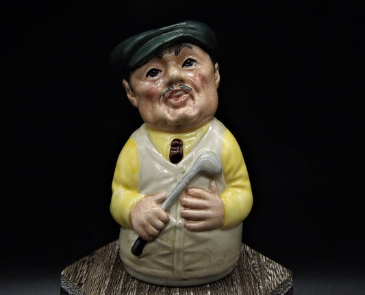 Closeout Sale! Vintage 1985 Royal Doulton Doultonville Collection D-6740 Major Green The Golfer. Excellent condition no box.