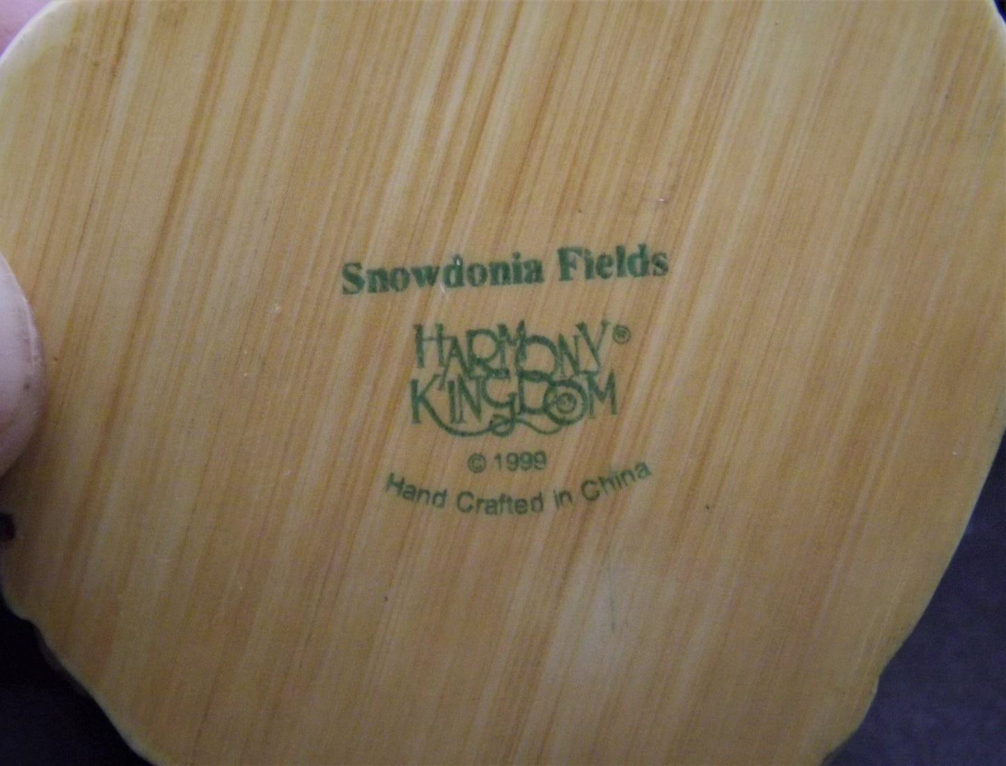 Harmony Kingdom Snowdonia Fields Snowman Figurine (TJSESA99)