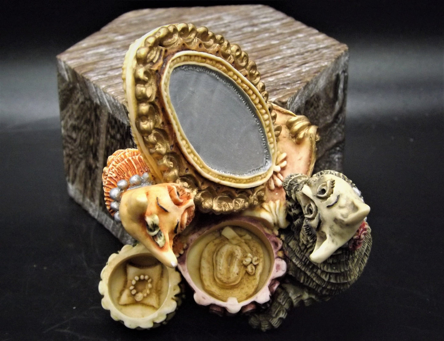 Harmony Kingdom Clair De Lune "Marmalade and Mao Mao's Mirror" Treasure jest