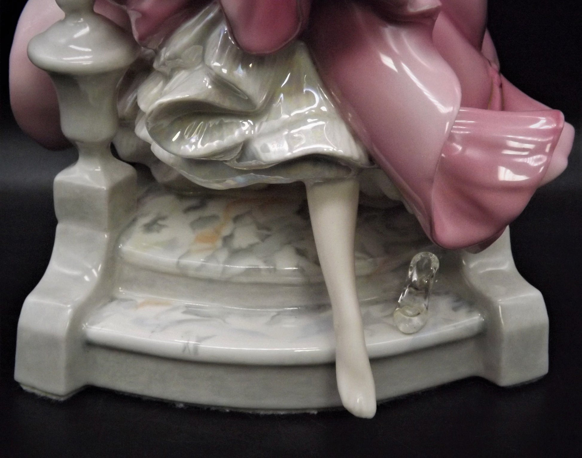 Closeout sale! Vintage 1988 Cinderella Franklin Mint Disney Porcelain Figurine designed by Gerda Neubacher. Exceptional condition.