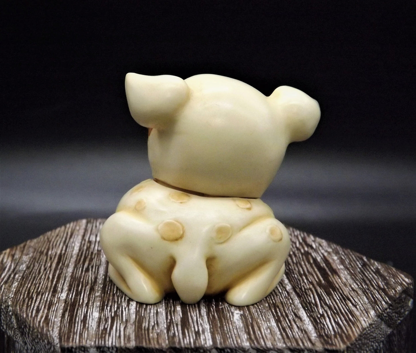 Harmony Kingdom Pot Bellys "Spotsie" Cow Figurine with original box and COA. Excellent condition!