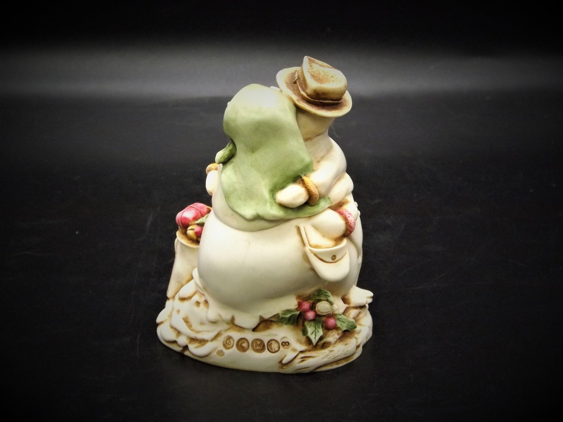 1999 Harmony Kingdom TJSESN99 "Snowdonia Fields" Snowman and Woman Treasure Jest Figurine. Retired.