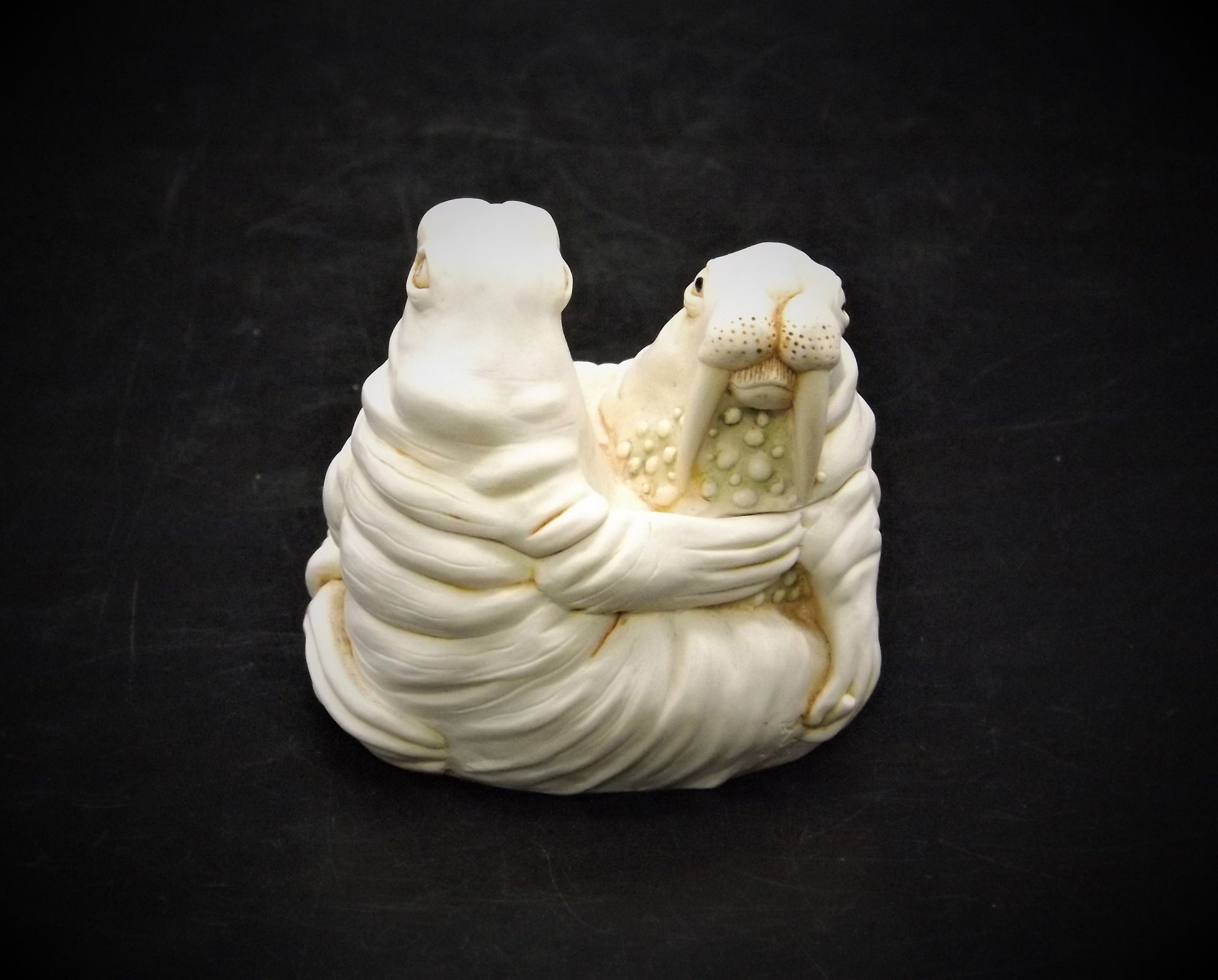 1994 Harmony Kingdom TJWA "Love Seat" Treasure Jest Walrus couple Figurine. Retired.