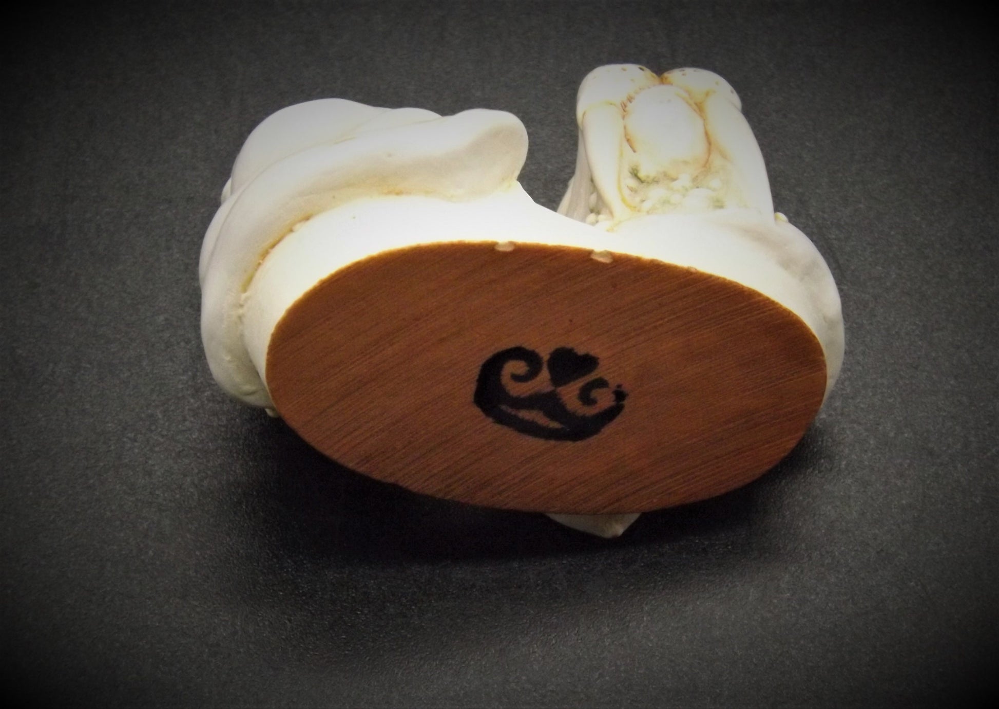 1994 Harmony Kingdom TJWA "Love Seat" Treasure Jest Walrus couple Figurine. Retired.