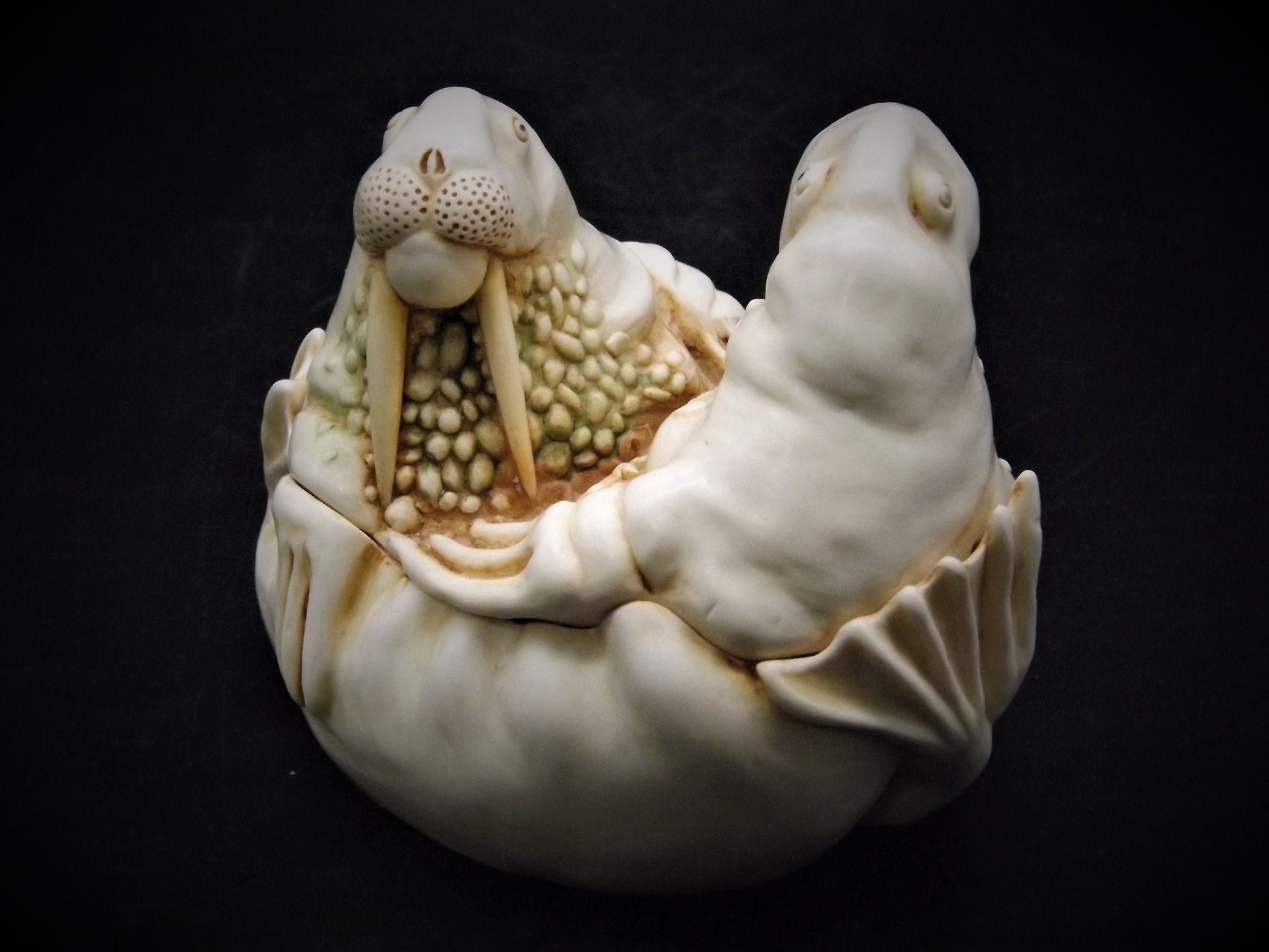 1991 Harmony Kingdom TJLWA "Tea for Two" Treasure Jest Figurine. Retired.