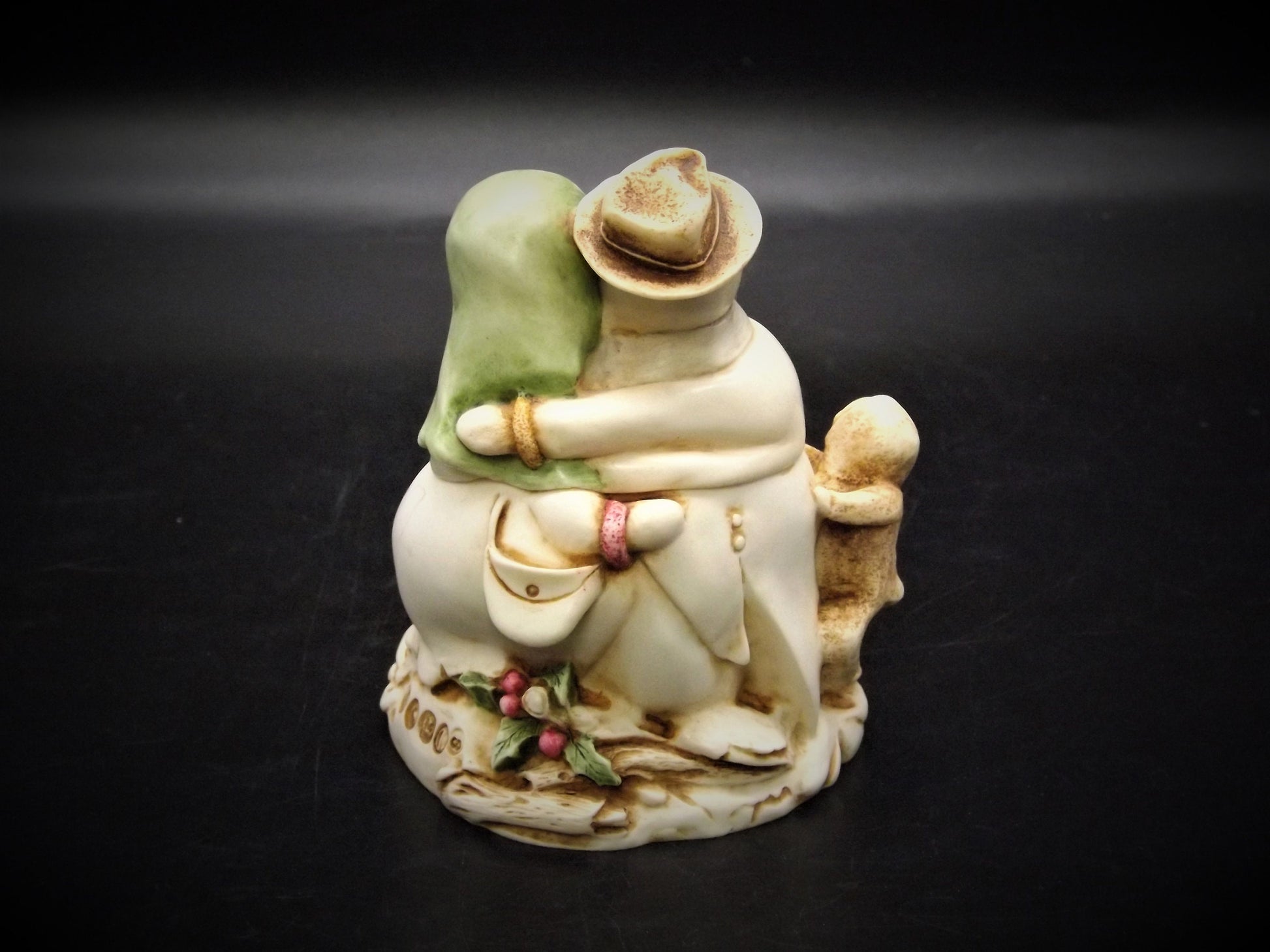 1999 Harmony Kingdom TJSESN99 "Snowdonia Fields" Snowman and Woman Treasure Jest Figurine. Retired.