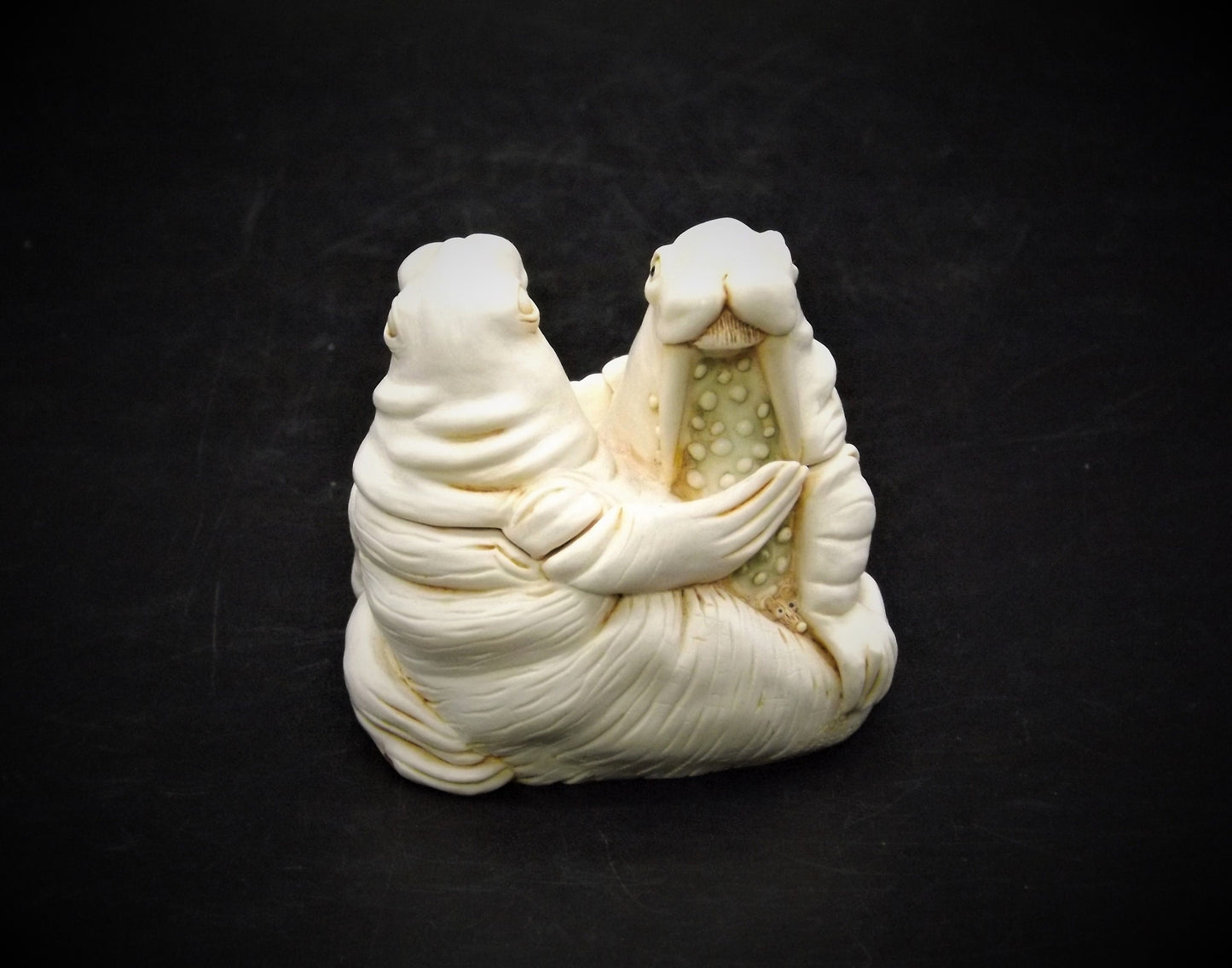 1994 Harmony Kingdom TJWA "Love Seat" Treasure Jest Walrus couple Figurine. Retired.