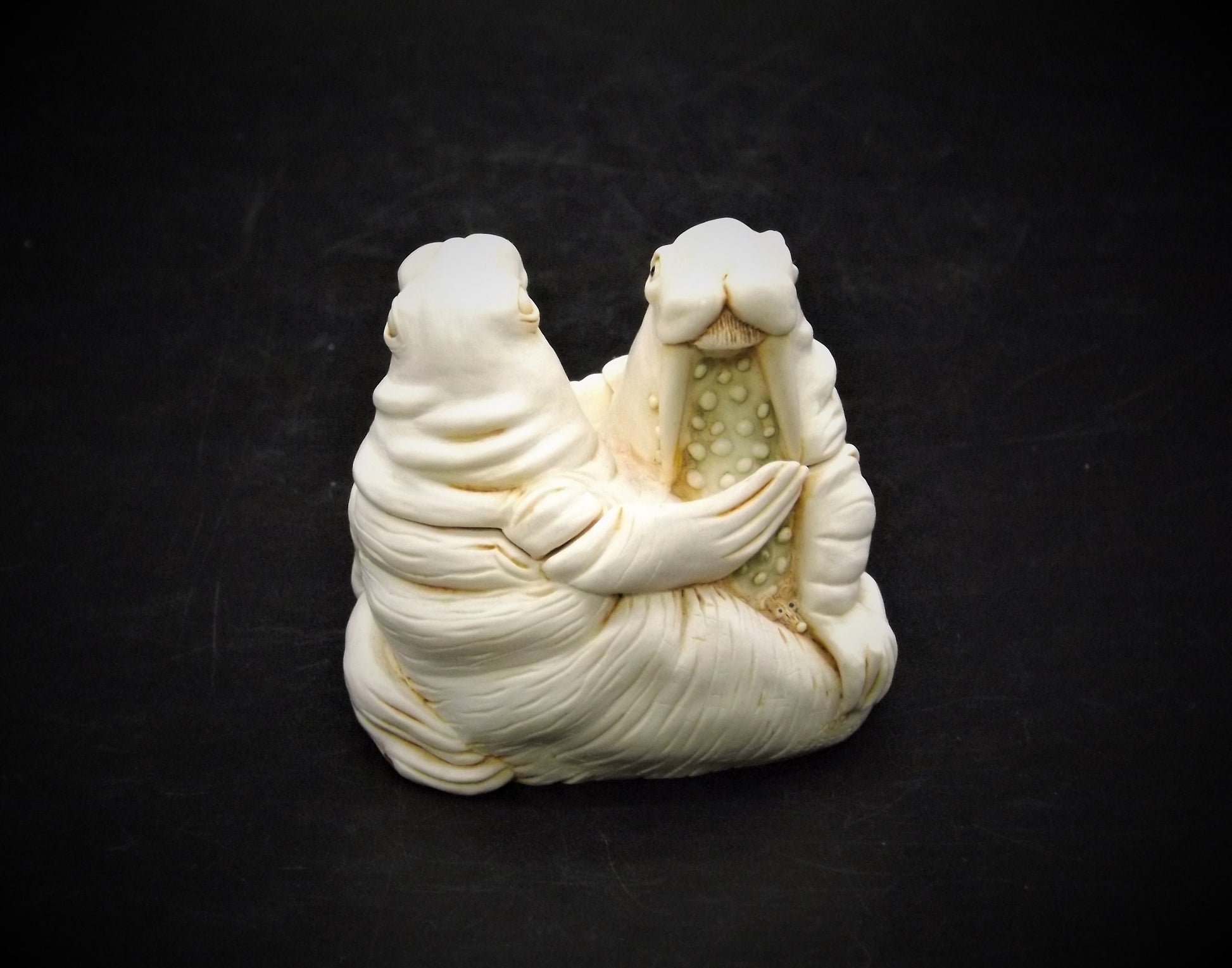 1994 Harmony Kingdom TJWA "Love Seat" Treasure Jest Walrus couple Figurine. Retired.