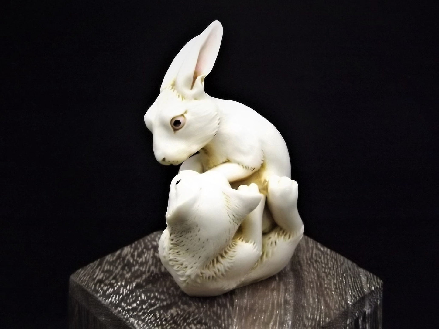 Adam Binder Editions "Kissing Breeze" Figurine - Limited Edition #177/400