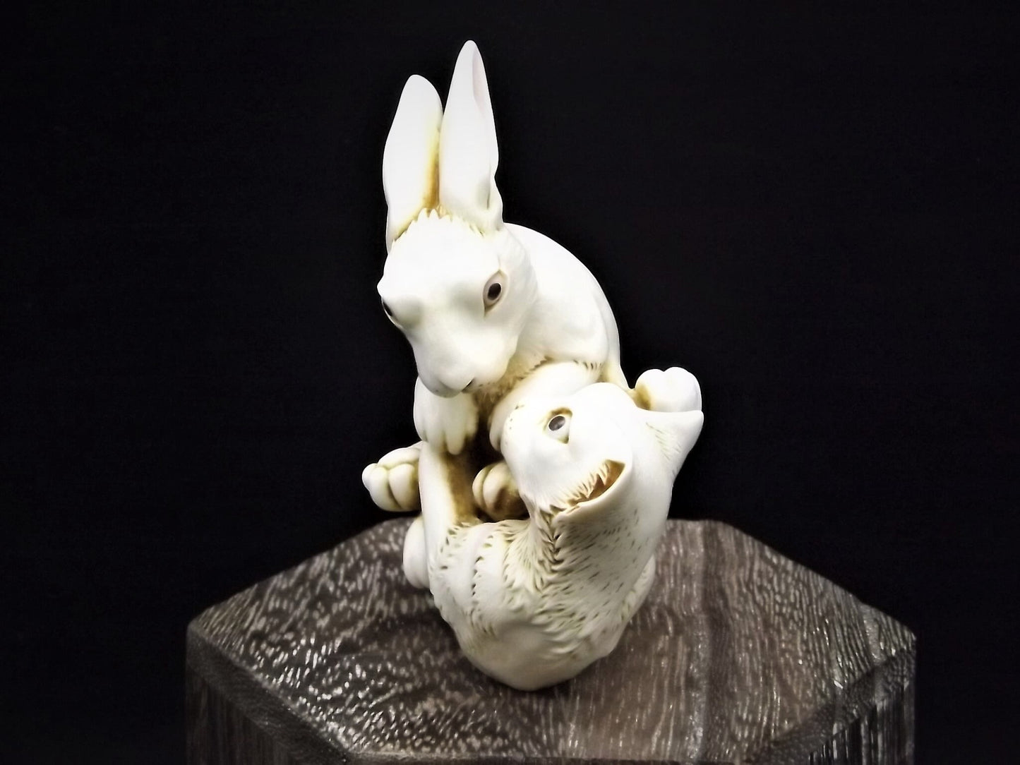 Adam Binder Editions "Kissing Breeze" Figurine - Limited Edition #177/400