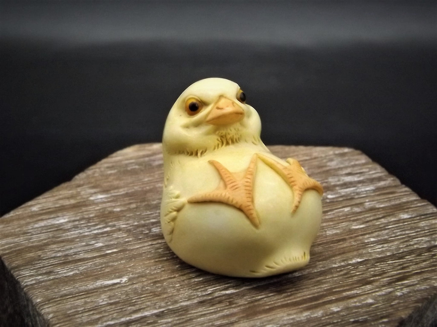 Adam Binder Palm Charm Netsuke series "Yellow Chick" Limited Edition of only 1200 pieces made. With original box No COA. Excellent shape