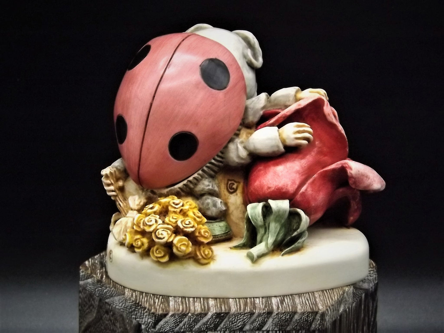 Harmony Kingdom Byron's Lonely Hearts Club Figurine - Retired 2000 (RW99LB) - With Original Box