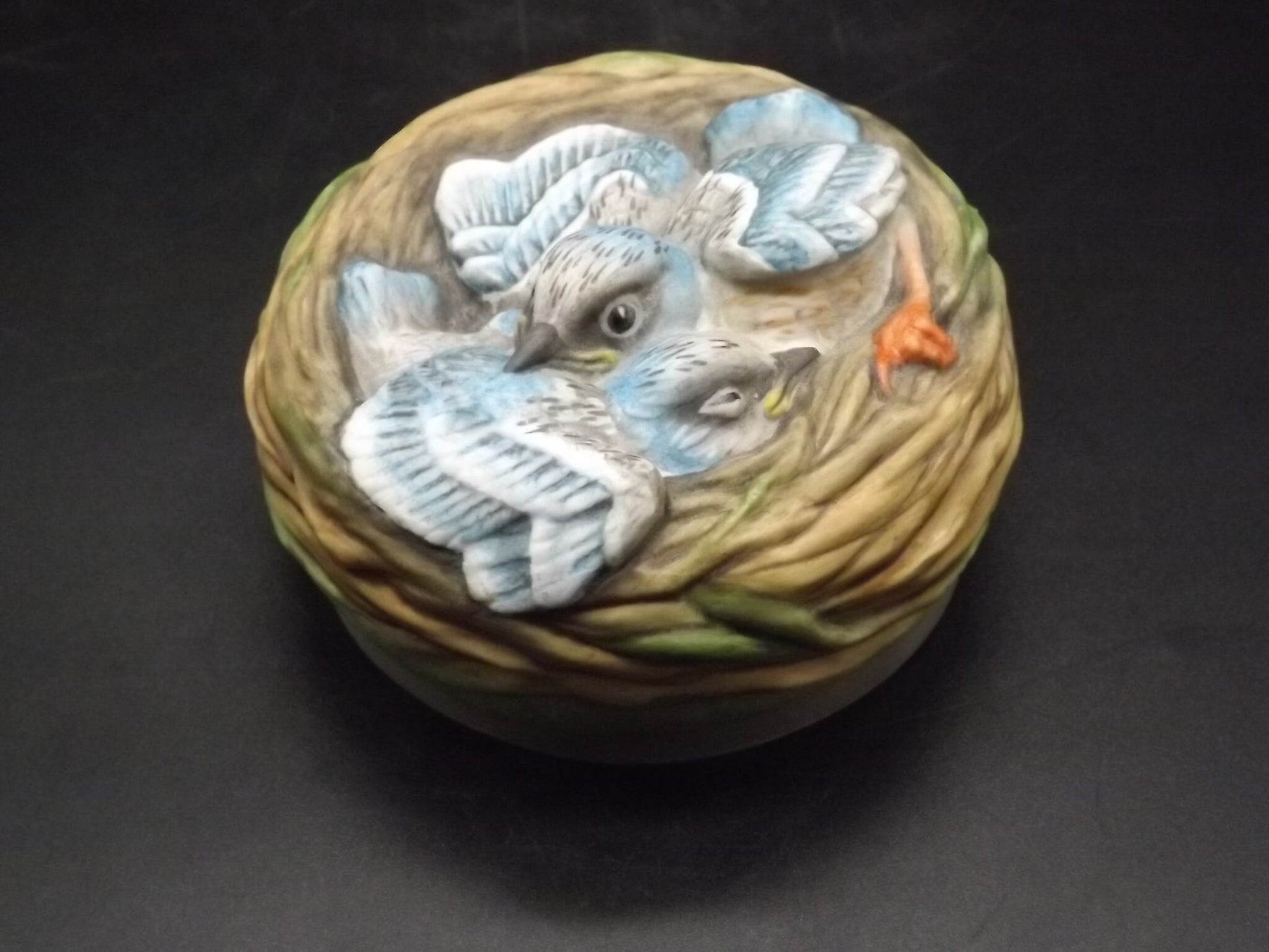 Closeout Sale! Vintage 1970's Boehm "Baby Buntings" baby birds in a nest. Excellent condition!
