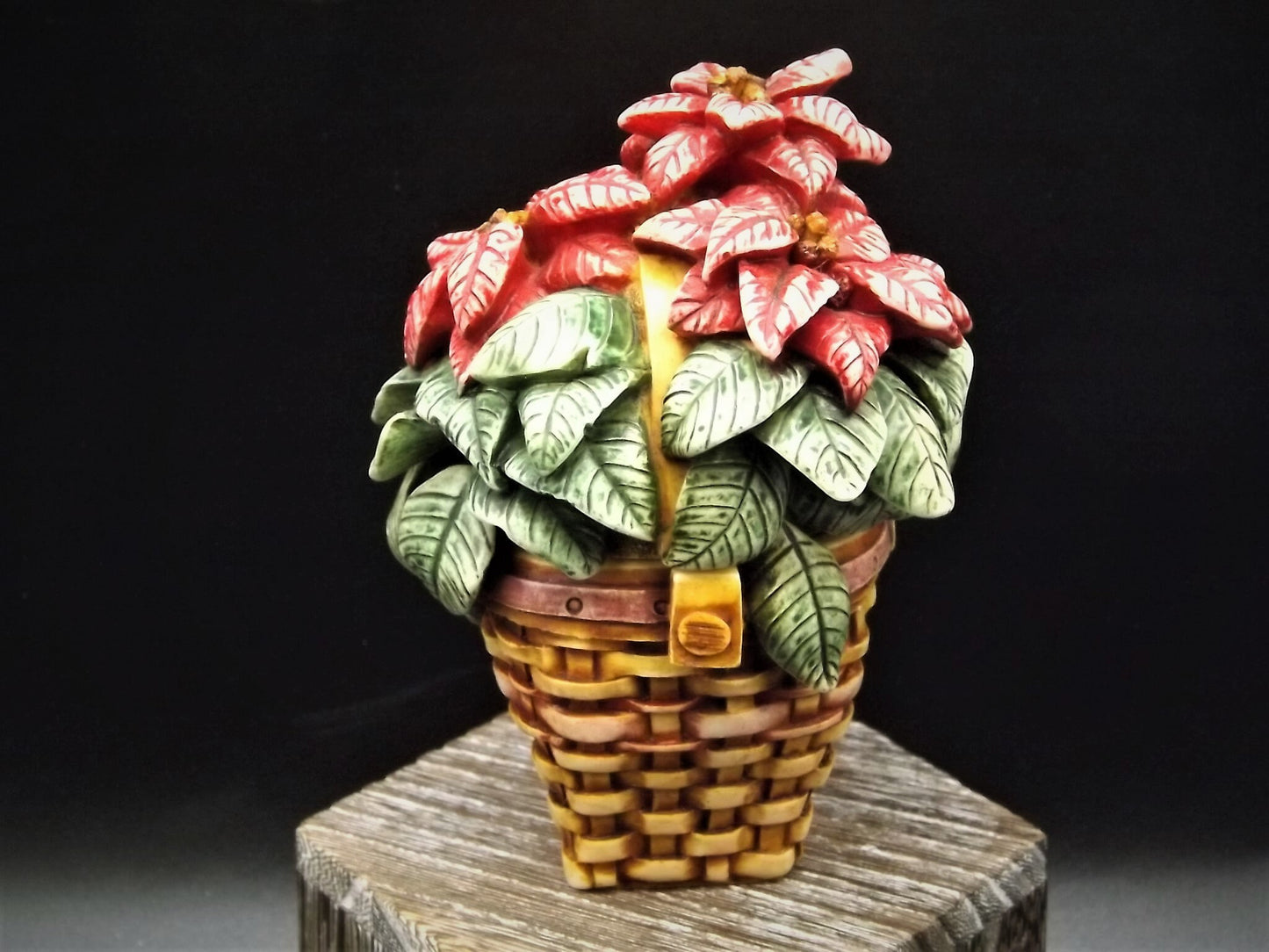 Harmony Kingdom Longaberger Poinsettia Basket Treasure Jest - Limited Edition