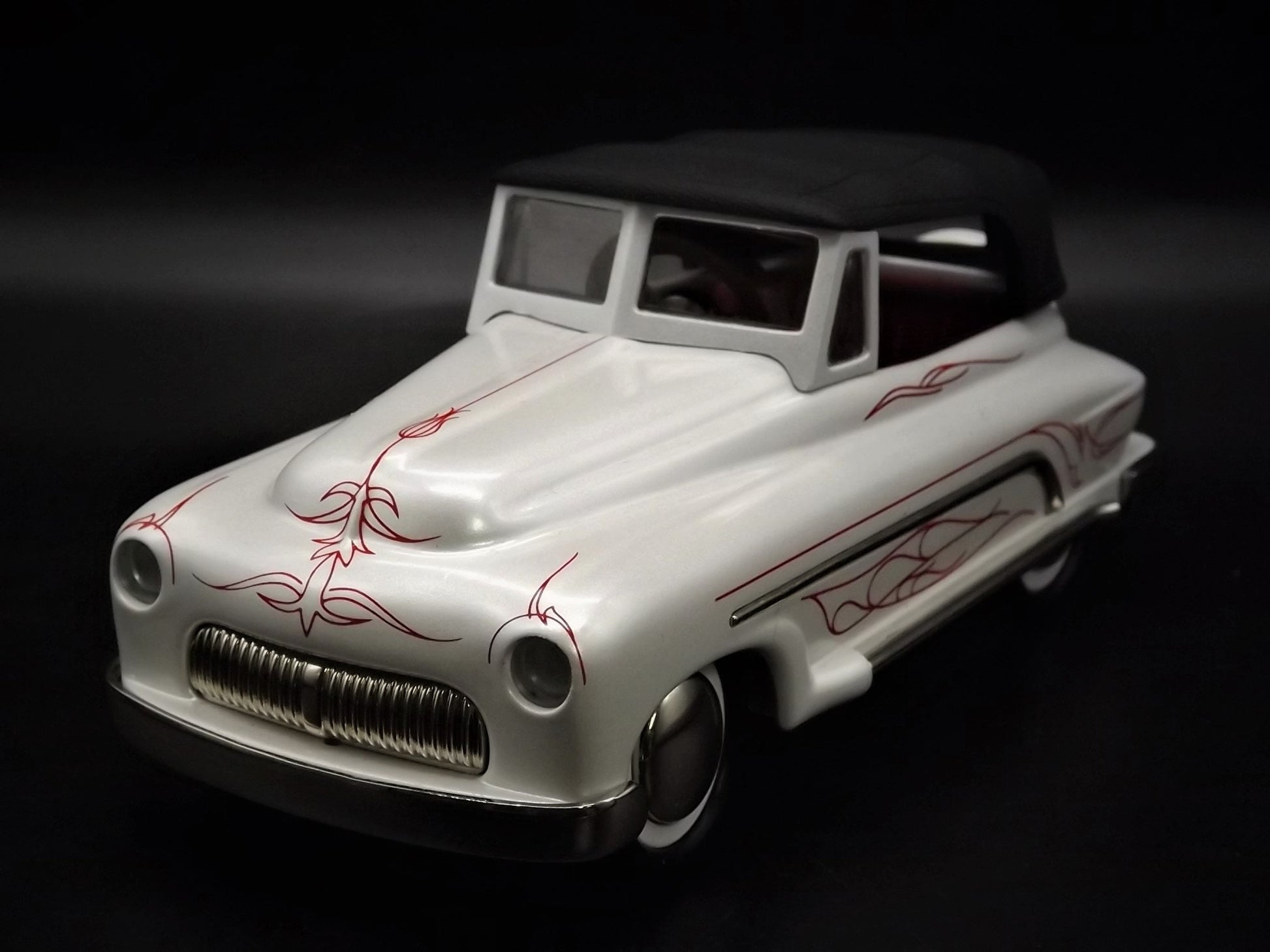 Closeout Sale! Vintage 1998 Hallmark Kiddie Car Classics 1950's Custom Convertible with original box and COA. Excellent condition.