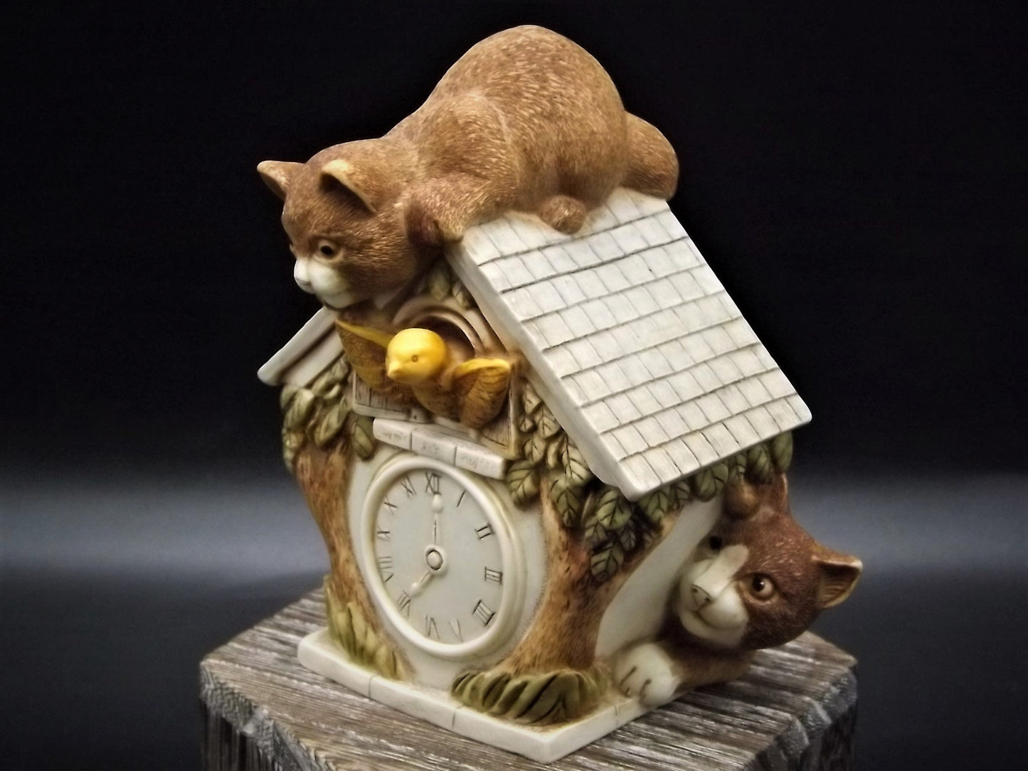 Harmony Kingdom Play Time Cats on Clock Figurine - Limited Edition #695/1200
