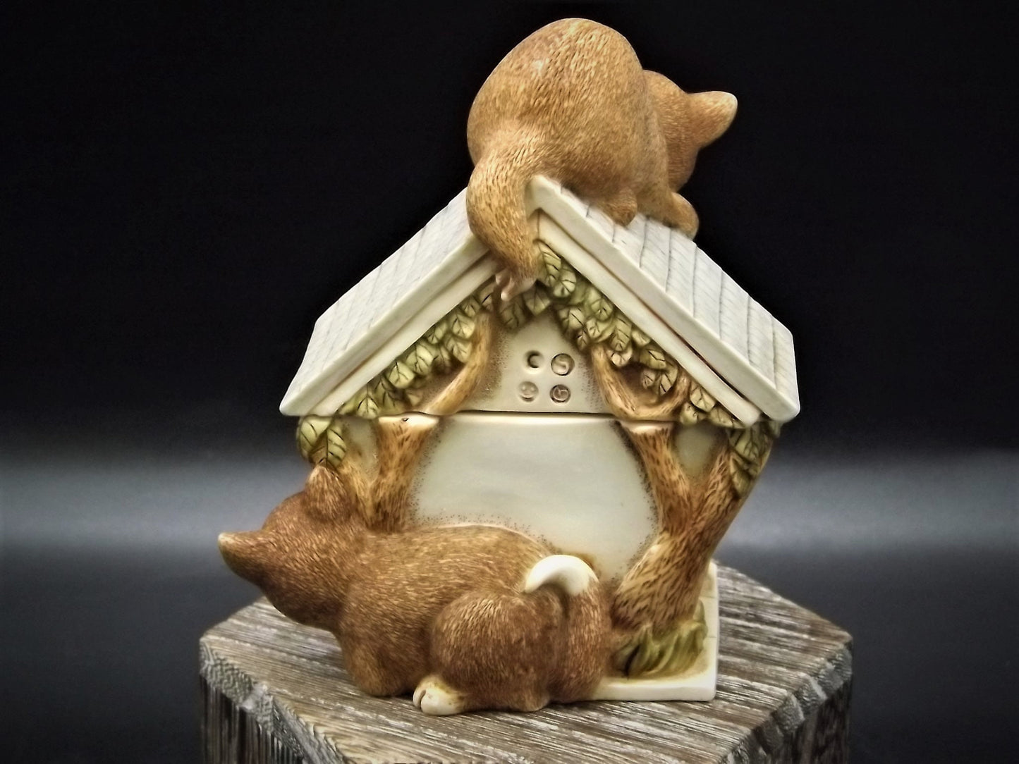 Harmony Kingdom Play Time Cats on Clock Figurine - Limited Edition #695/1200