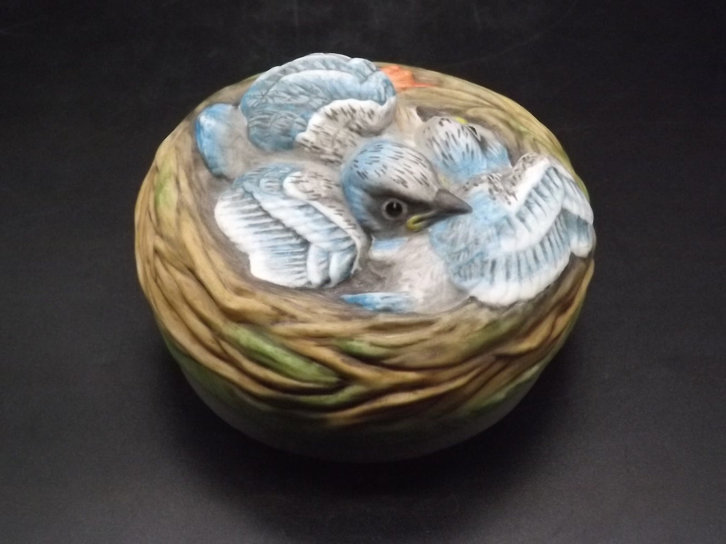 Closeout Sale! Vintage 1970's Boehm "Baby Buntings" baby birds in a nest. Excellent condition!