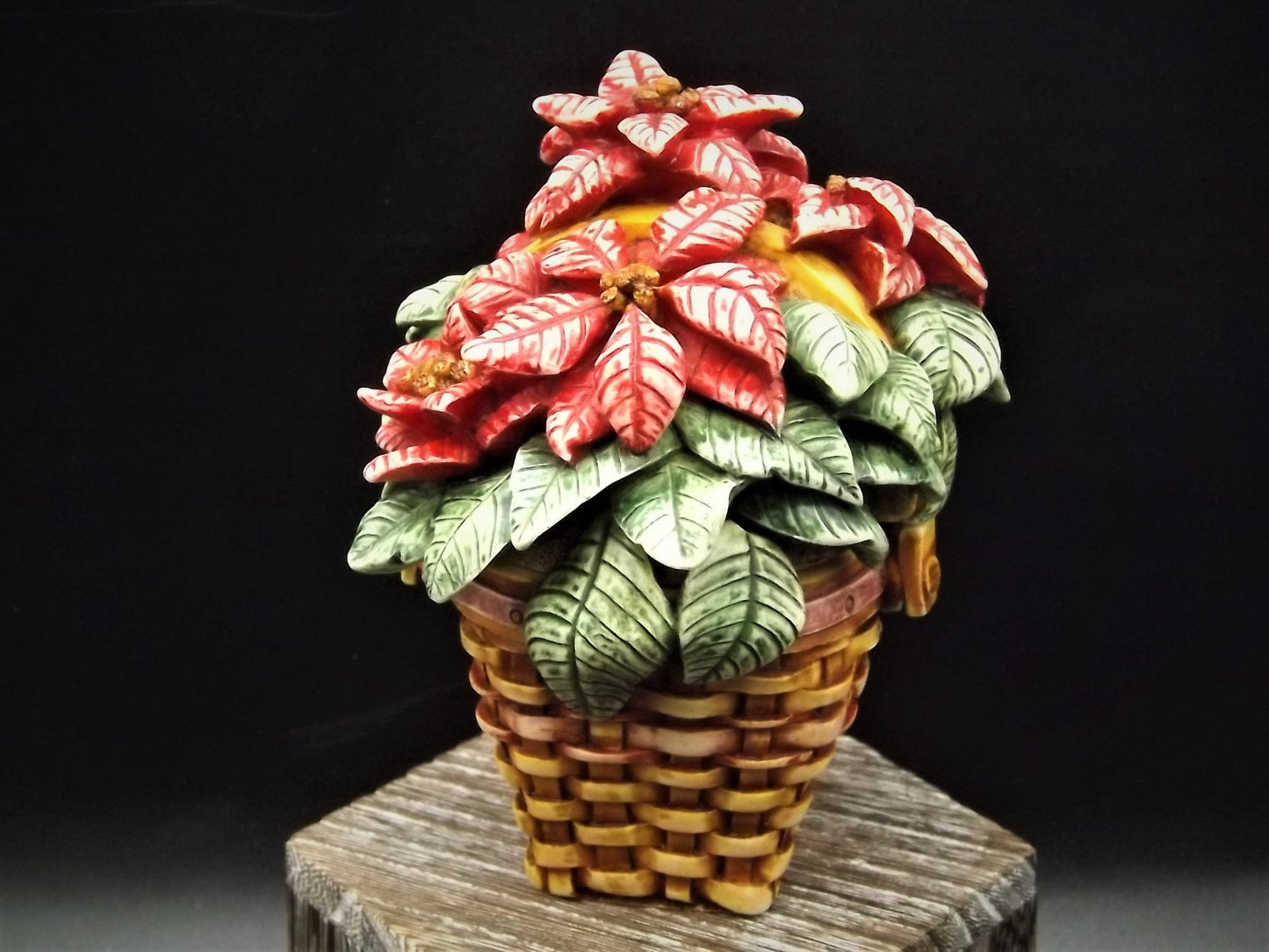 Harmony Kingdom Longaberger Poinsettia Basket Treasure Jest - Limited Edition