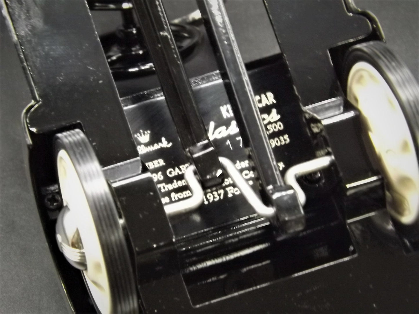 Sale! Vintage 1996 Hallmark Kiddie Car Classics 1937 Garten Ford Luxury Edition #17/2500 with original box and COA. Signed by Dill Rhodes!