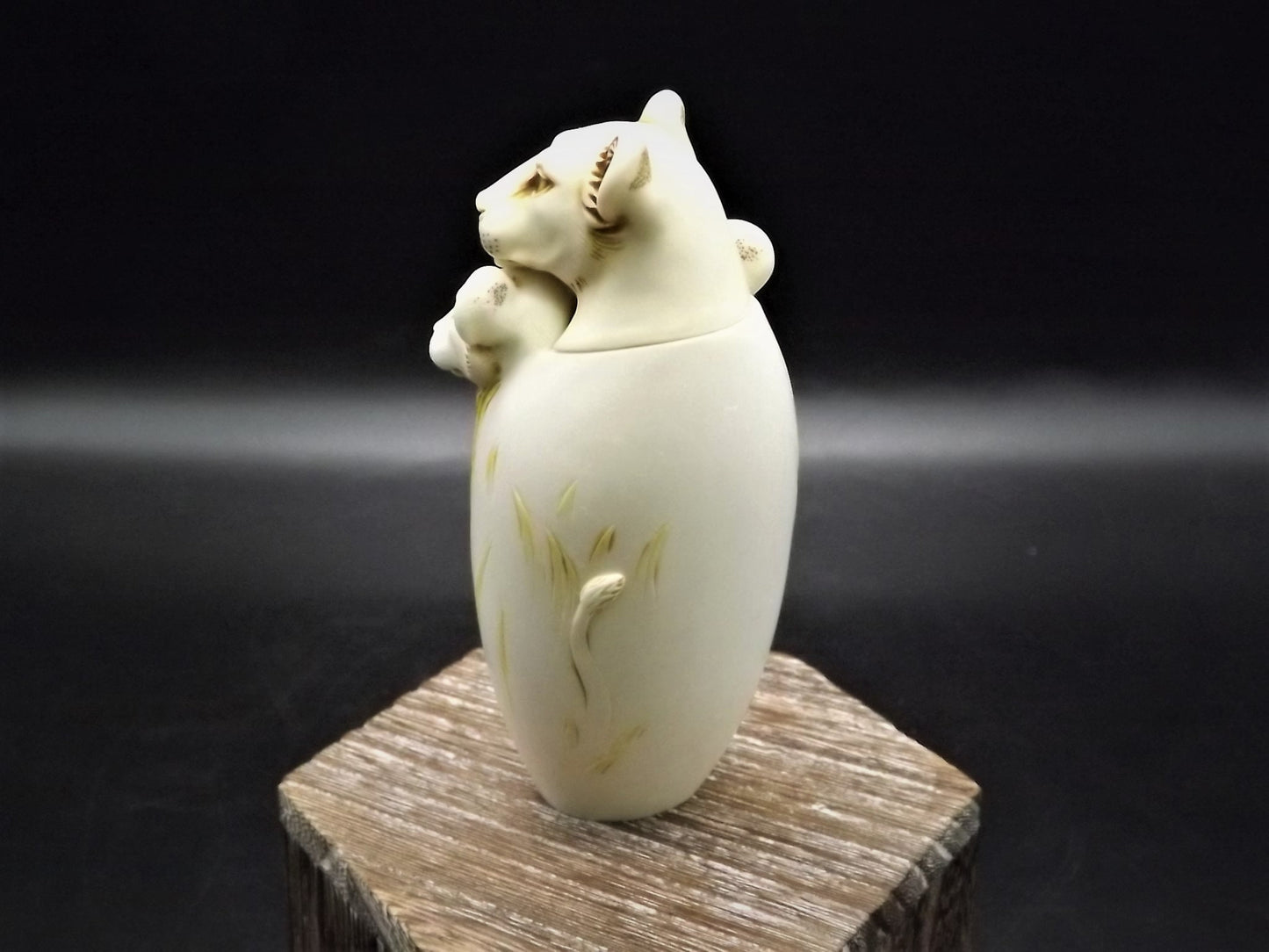 Adam Binder Special Moments series "Mothers Pride". With original box and COA. Excellent shape limited edition #283/600.