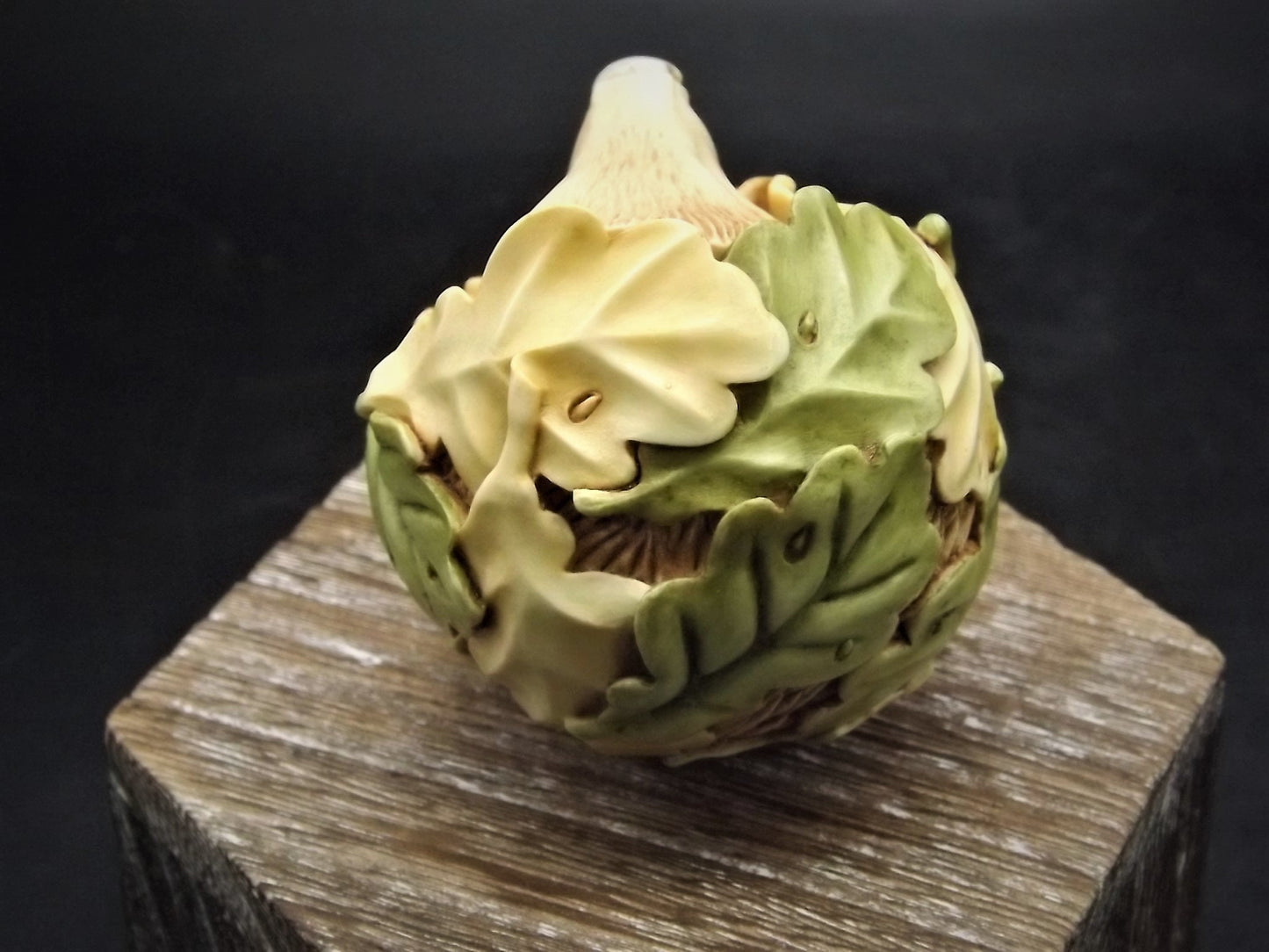 Adam Binder club piece series "Green Roll With it". With original box and COA. Excellent shape limited edition of 300 pieces worldwide.