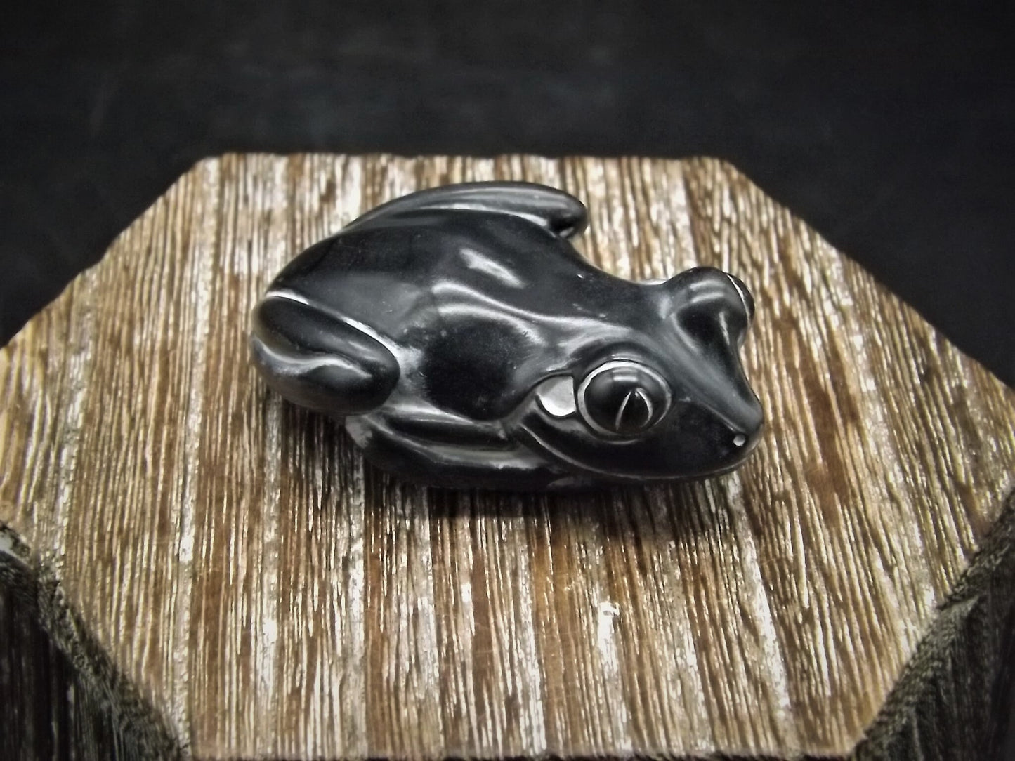 Closeout Sale! Adam Binder Palm Charm series "Ebony Frog". With original box. Excellent shape. Only 650 pieces made.