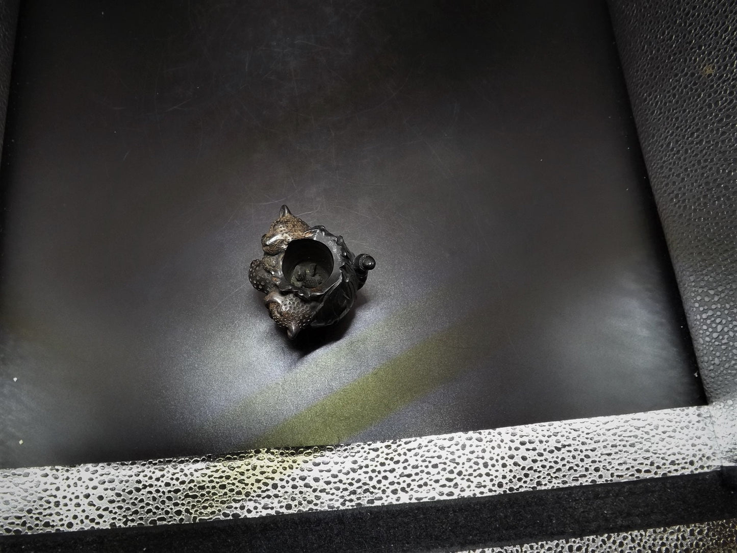 Adam Binder Special Moments series "Panthers Pass". With original box and COA. Excellent shape limited edition #85/150.