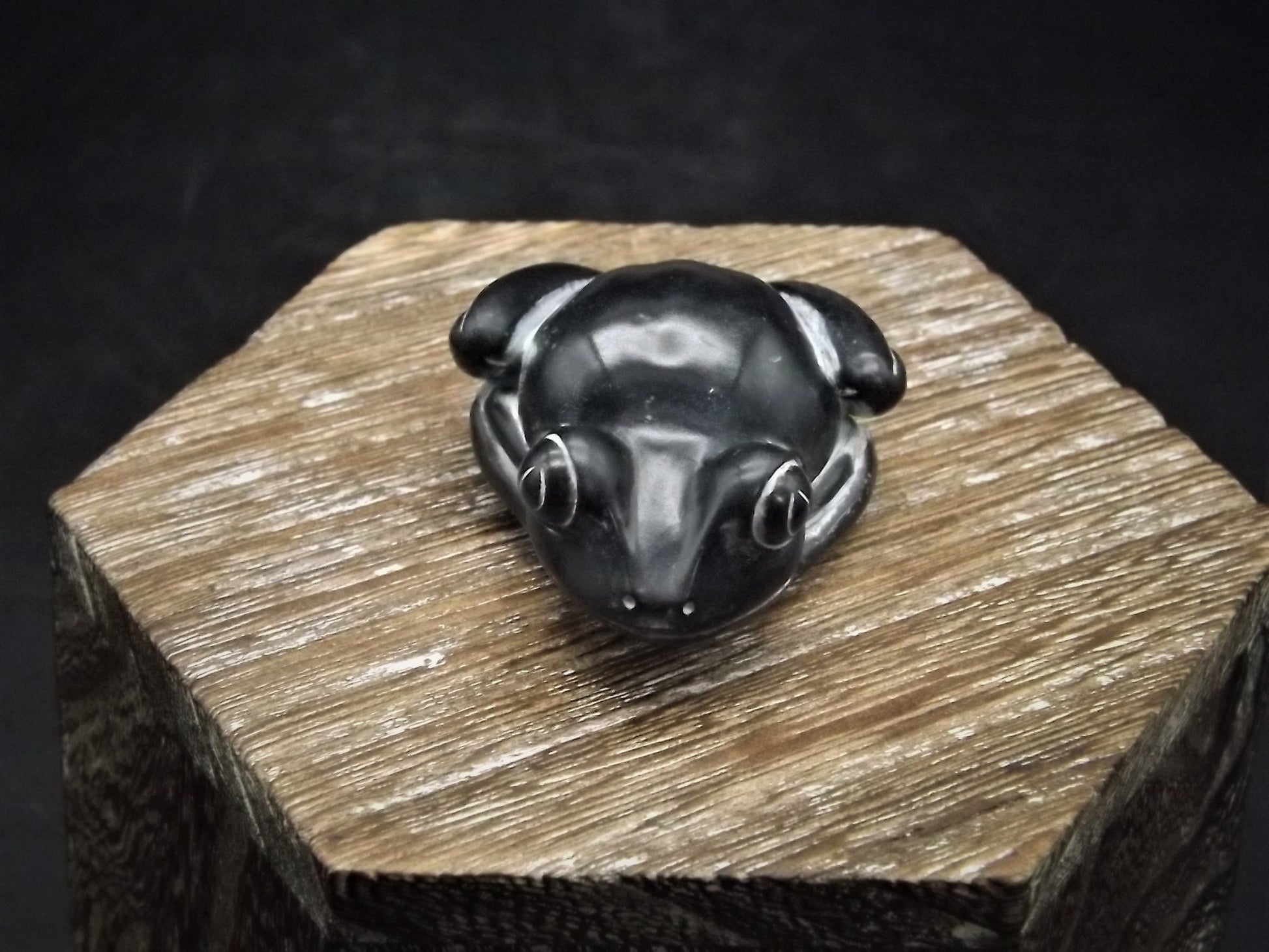 Closeout Sale! Adam Binder Palm Charm series "Ebony Frog". With original box. Excellent shape. Only 650 pieces made.