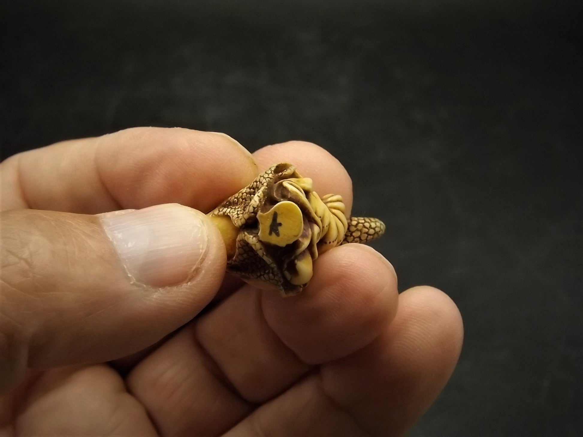 Adam Binder Netsuke "Rooster Mask". With original box and COA. Excellent shape limited edition #277/400