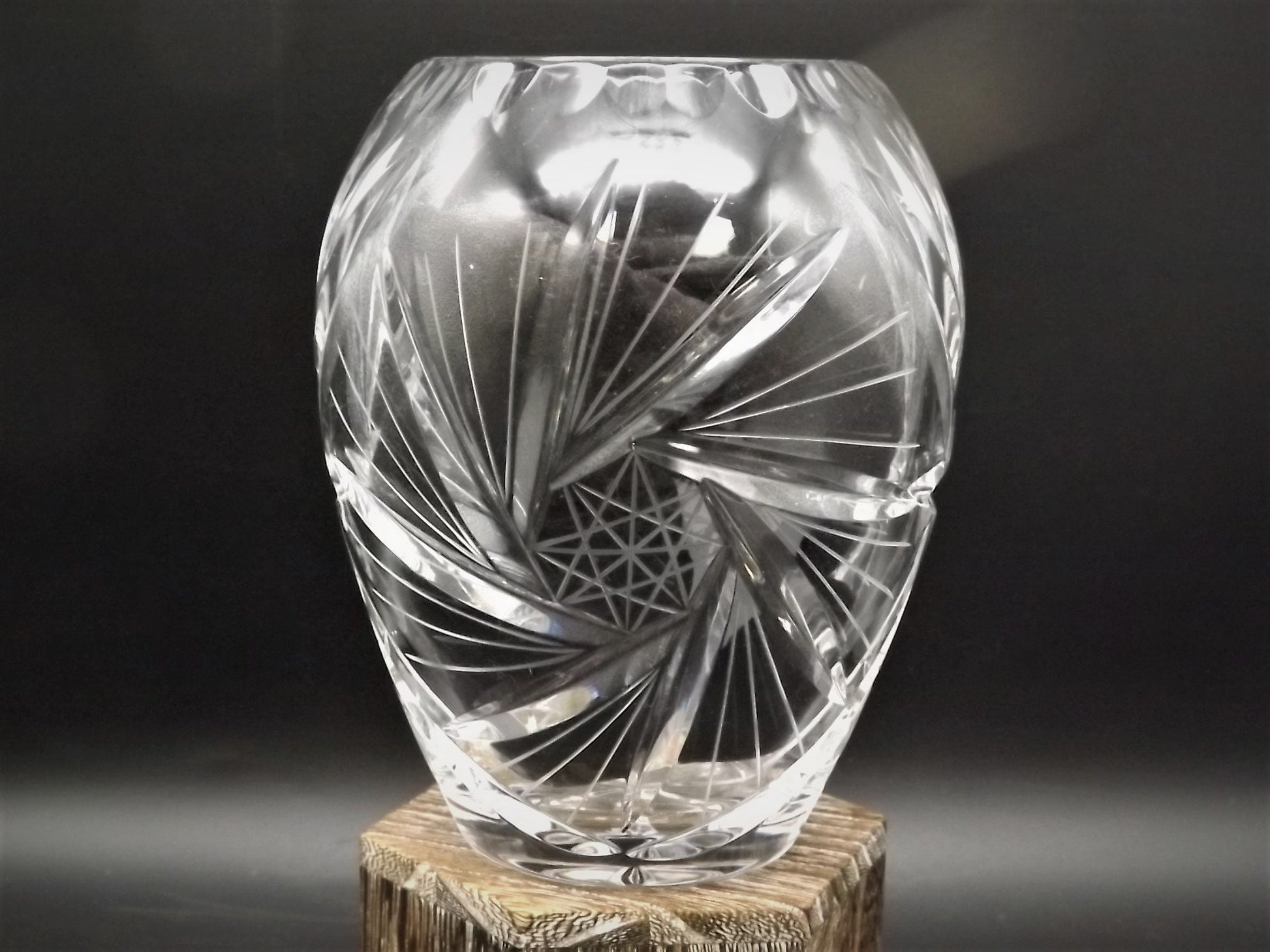 Classic Crystal Vase with Pinwheel design. Excellent condition