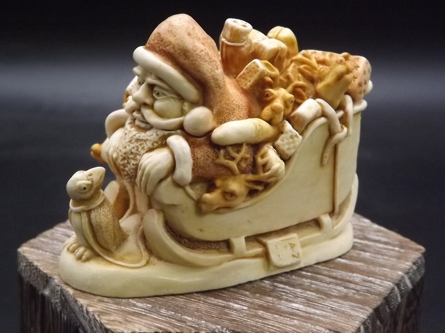 Harmony Kingdom "Nick of time" Santa and Reindeer Excellent condition with original box no COA.