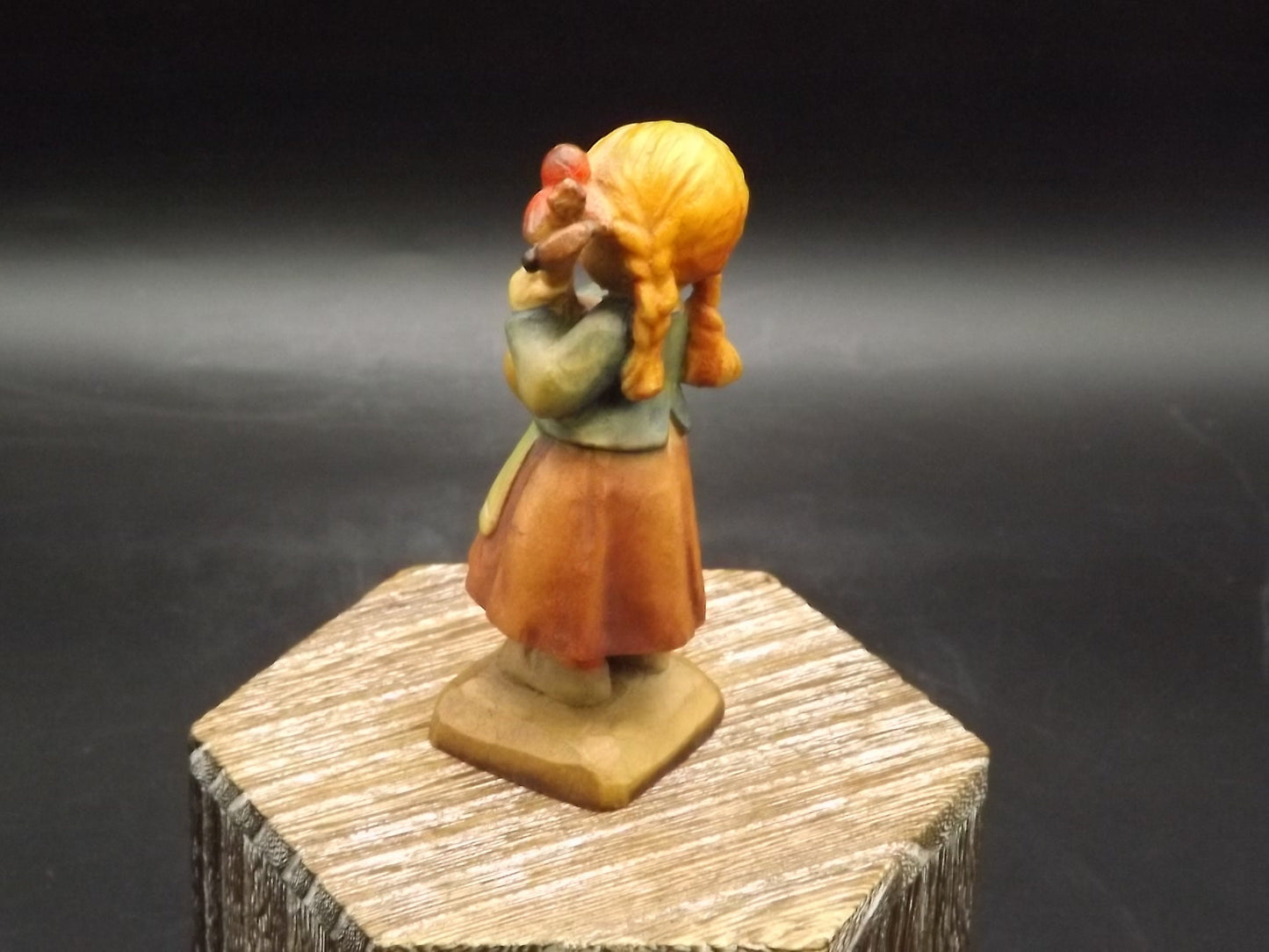 Vintage Anri Wood Figurine: Girl with Mandolin, Juan Ferrandiz Design