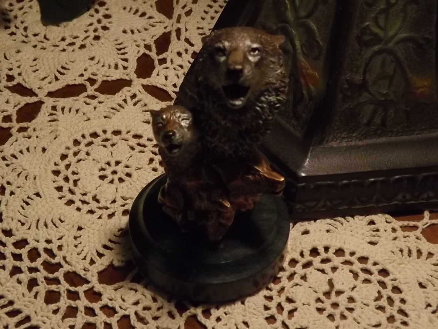 Vintage 1994 Kitty Cantrell Legends mixed media sculpture "Wild Music" Wolf and pup howling on marble base. Limited Edition 857/2500.