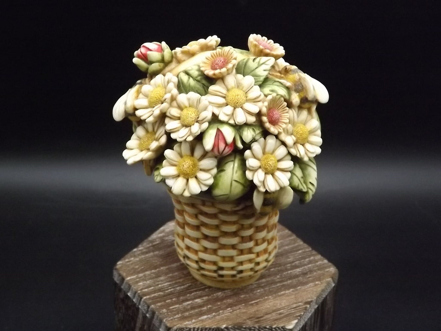 Harmony Kingdom Daisy Basket Figurine: Longaberger Exclusive, Limited Edition