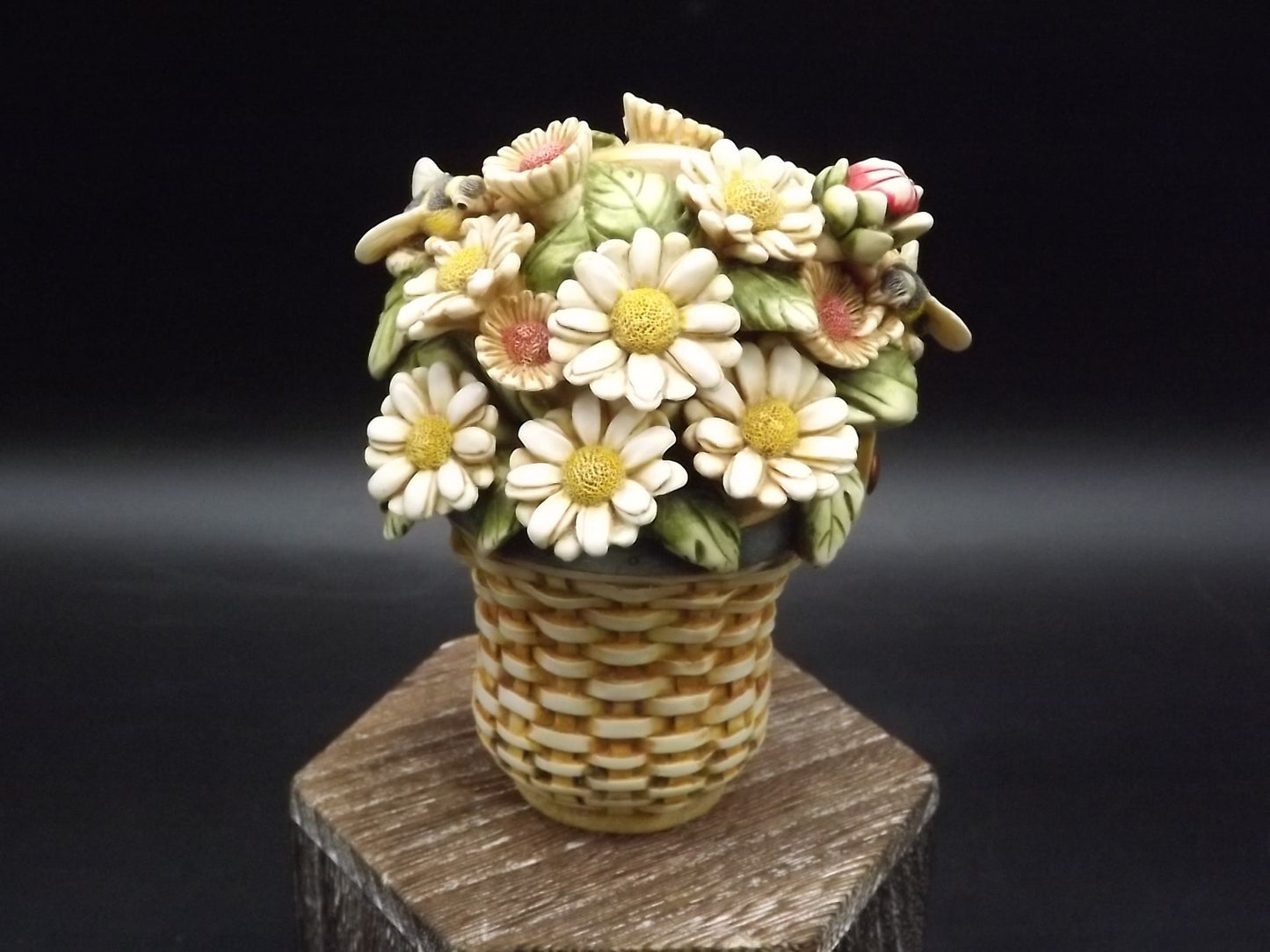 Harmony Kingdom Daisy Basket Figurine: Longaberger Exclusive, Limited Edition