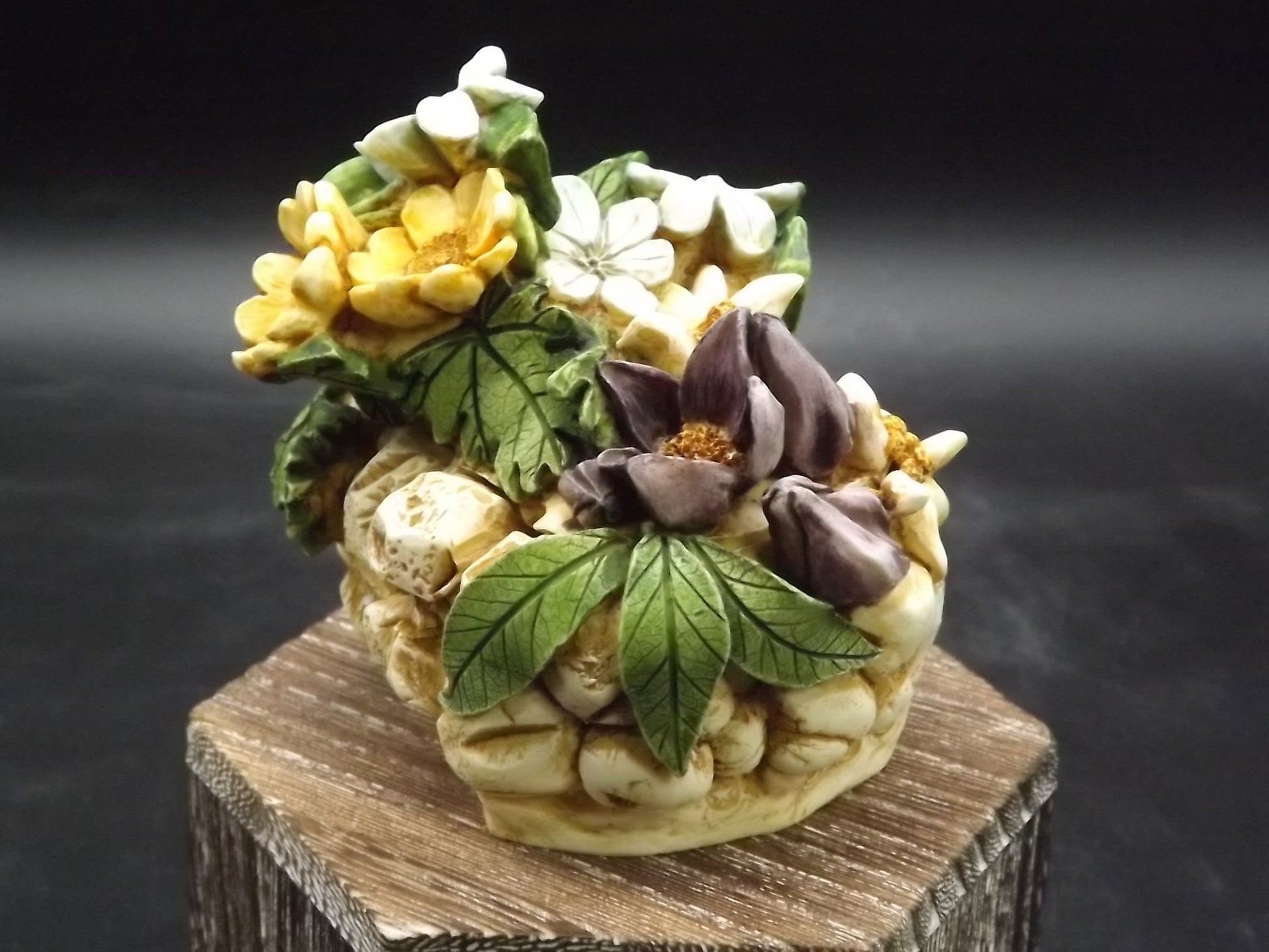 Harmony Kingdom Alpine Flower Figurine: 1st Edition, with Box