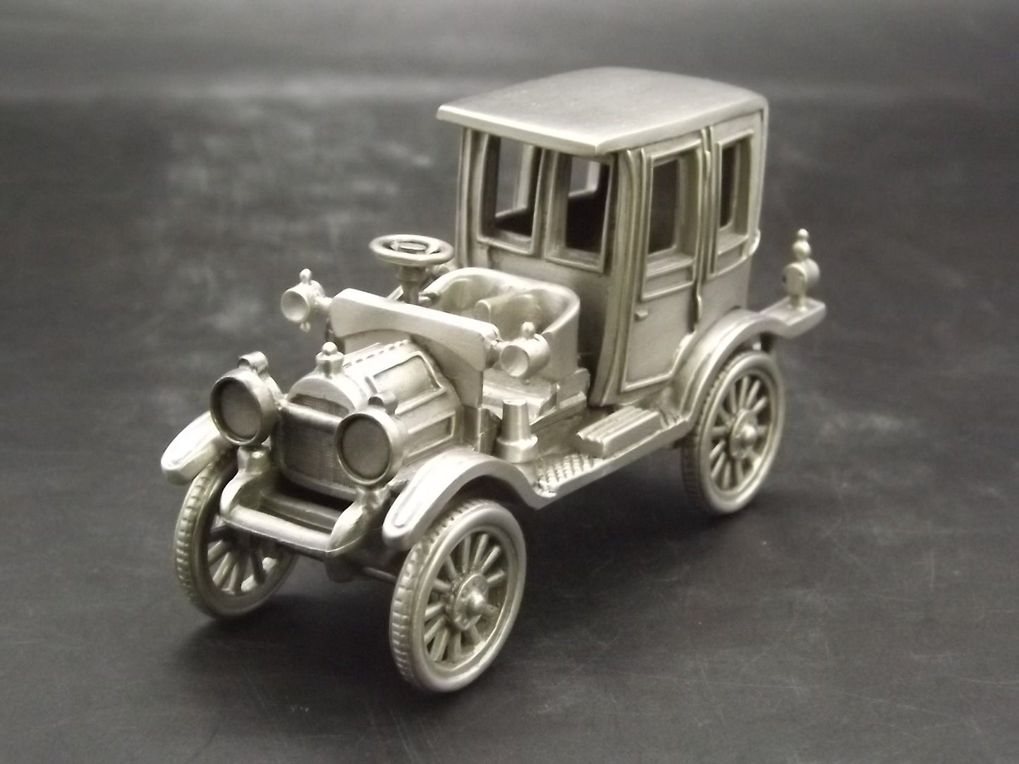 Danbury Mint 1912 Packard Pewter Model Car: Classic Cars of the World