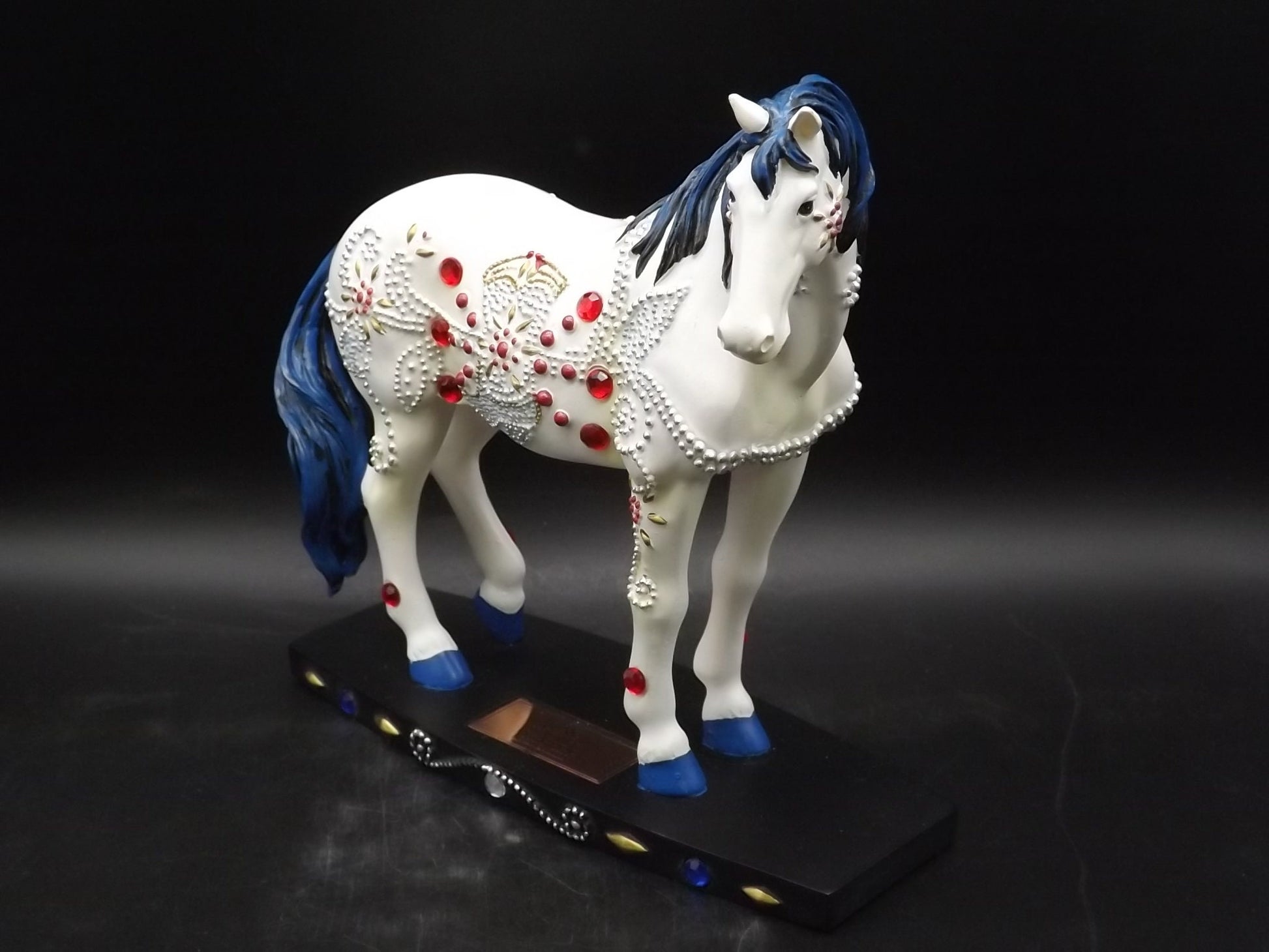 Westland Rhinestone Horse Figurine: Limited Edition Thoroughbred Collectible