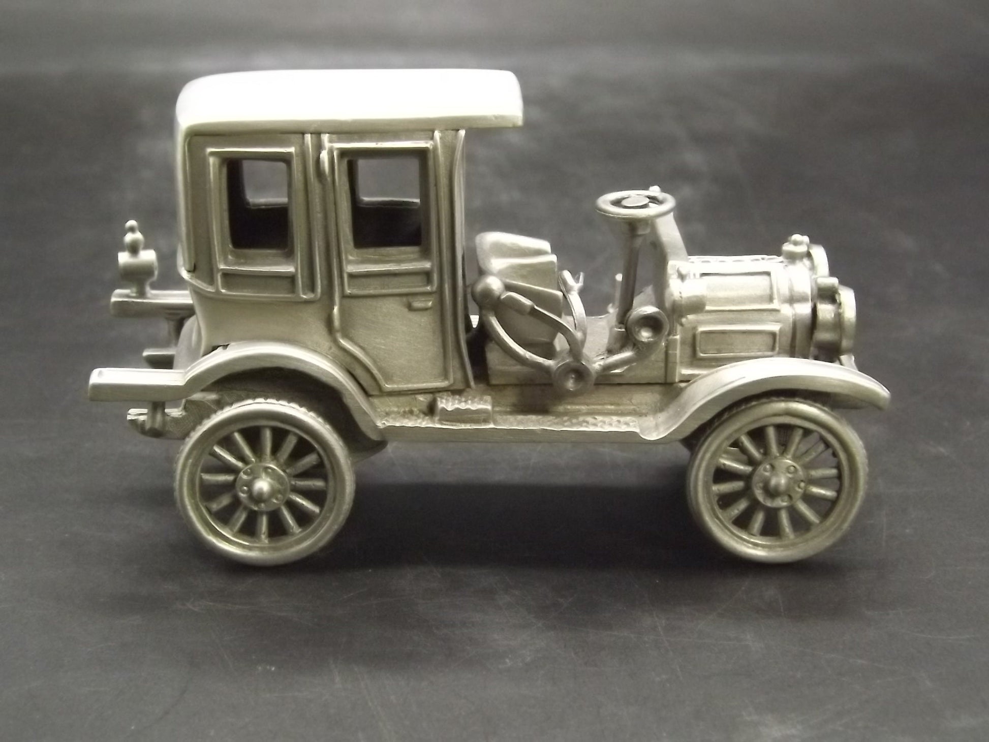 Danbury Mint 1912 Packard Pewter Model Car: Classic Cars of the World