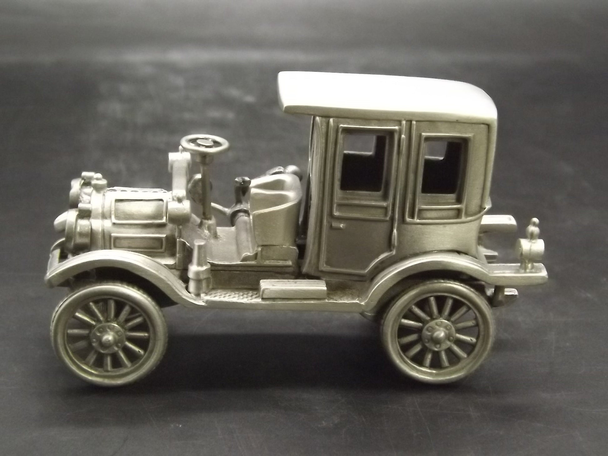 Danbury Mint 1912 Packard Pewter Model Car: Classic Cars of the World
