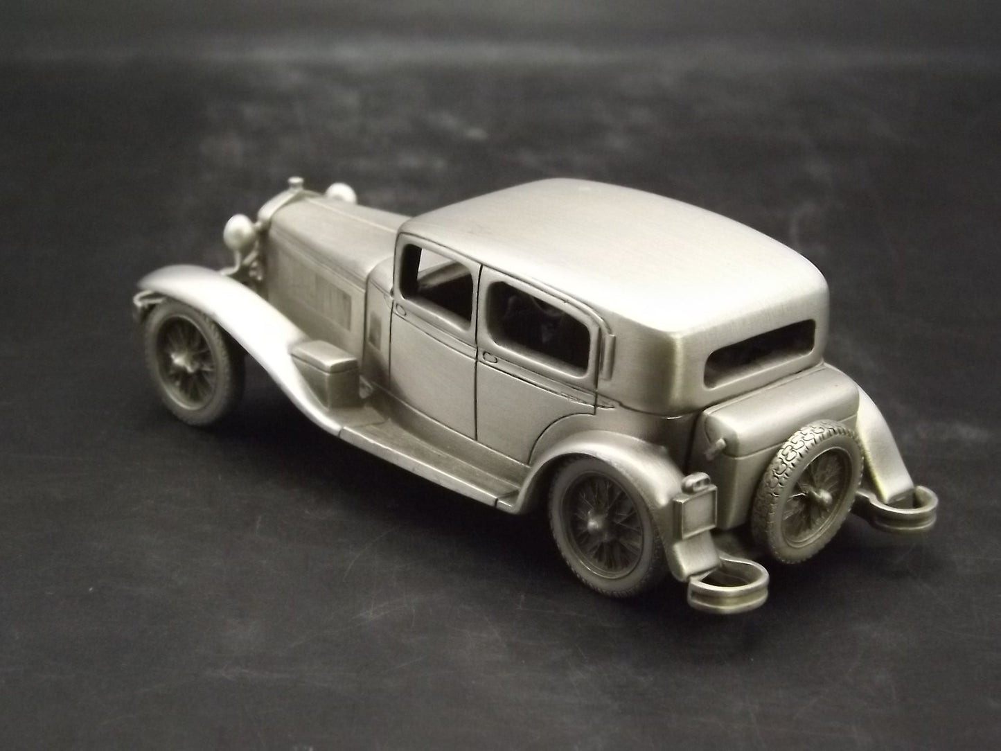 Danbury Mint 1932 Alpha Romeo Pewter Model Car