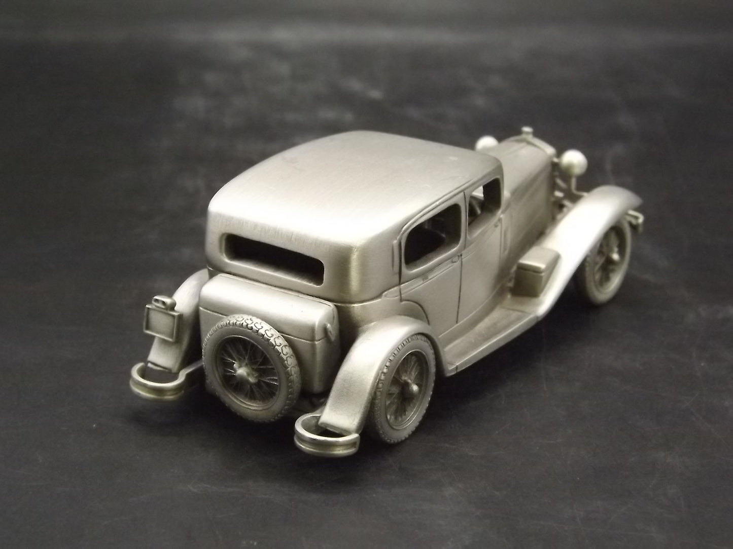Danbury Mint 1932 Alpha Romeo Pewter Model Car