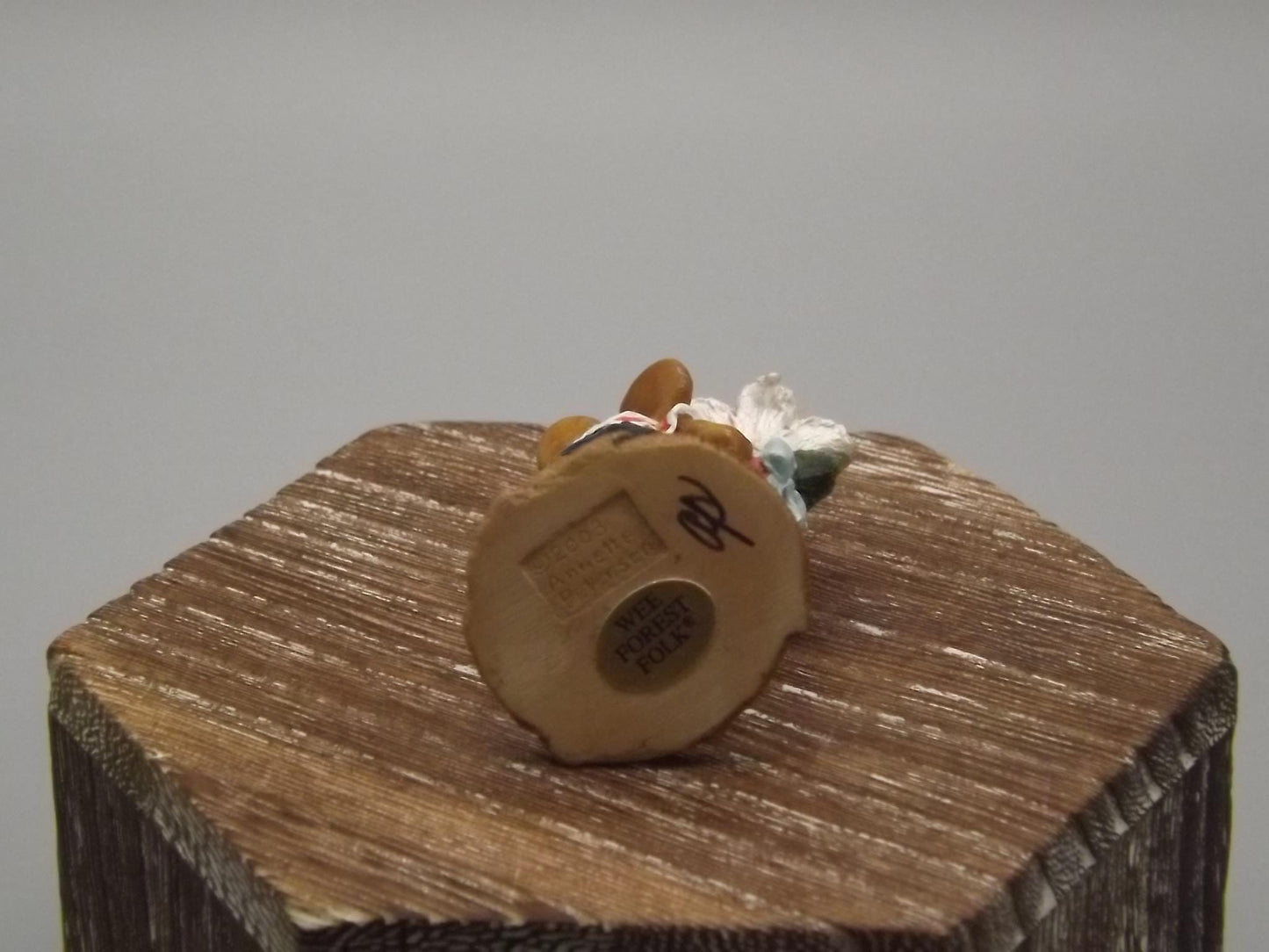 Vintage Wee Forest Folk Mouse Figurine: "Love in Bloom" 2003